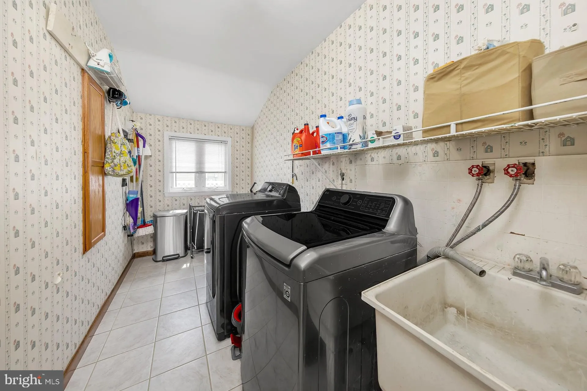 Sewell, New Jersey 08080, United States, 3 Bedrooms Bedrooms, ,2 BathroomsBathrooms,Residential,Pending,200715