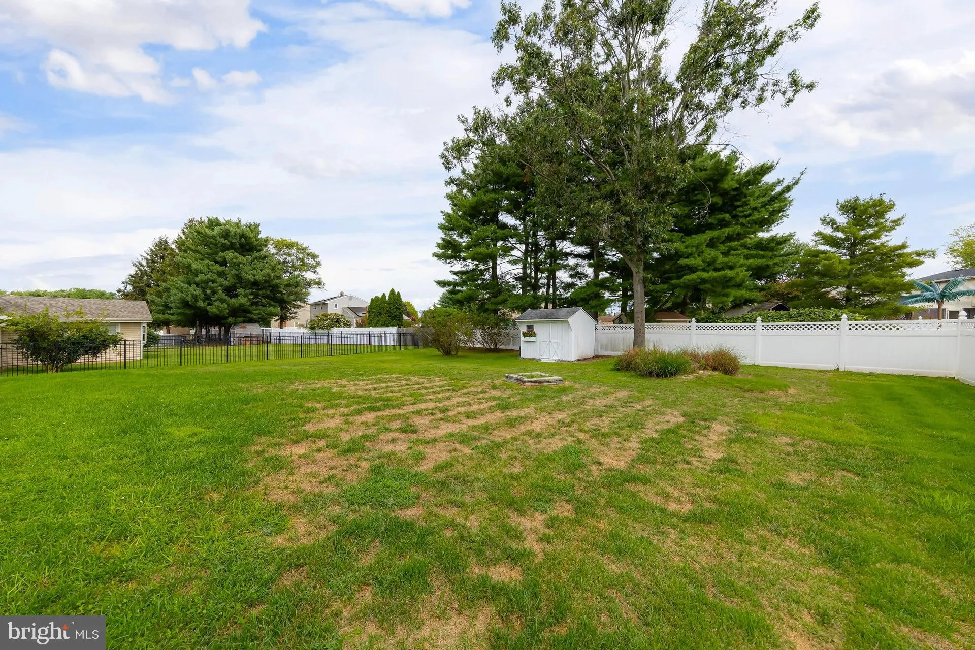 Sewell, New Jersey 08080, United States, 3 Bedrooms Bedrooms, ,2 BathroomsBathrooms,Residential,Pending,200715