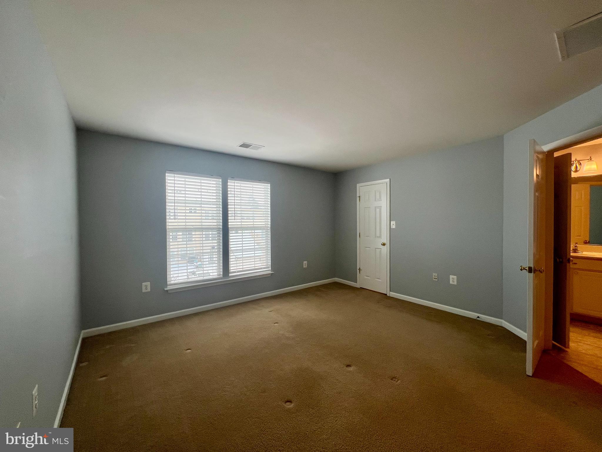 HUNTFIELD - Residential Lease