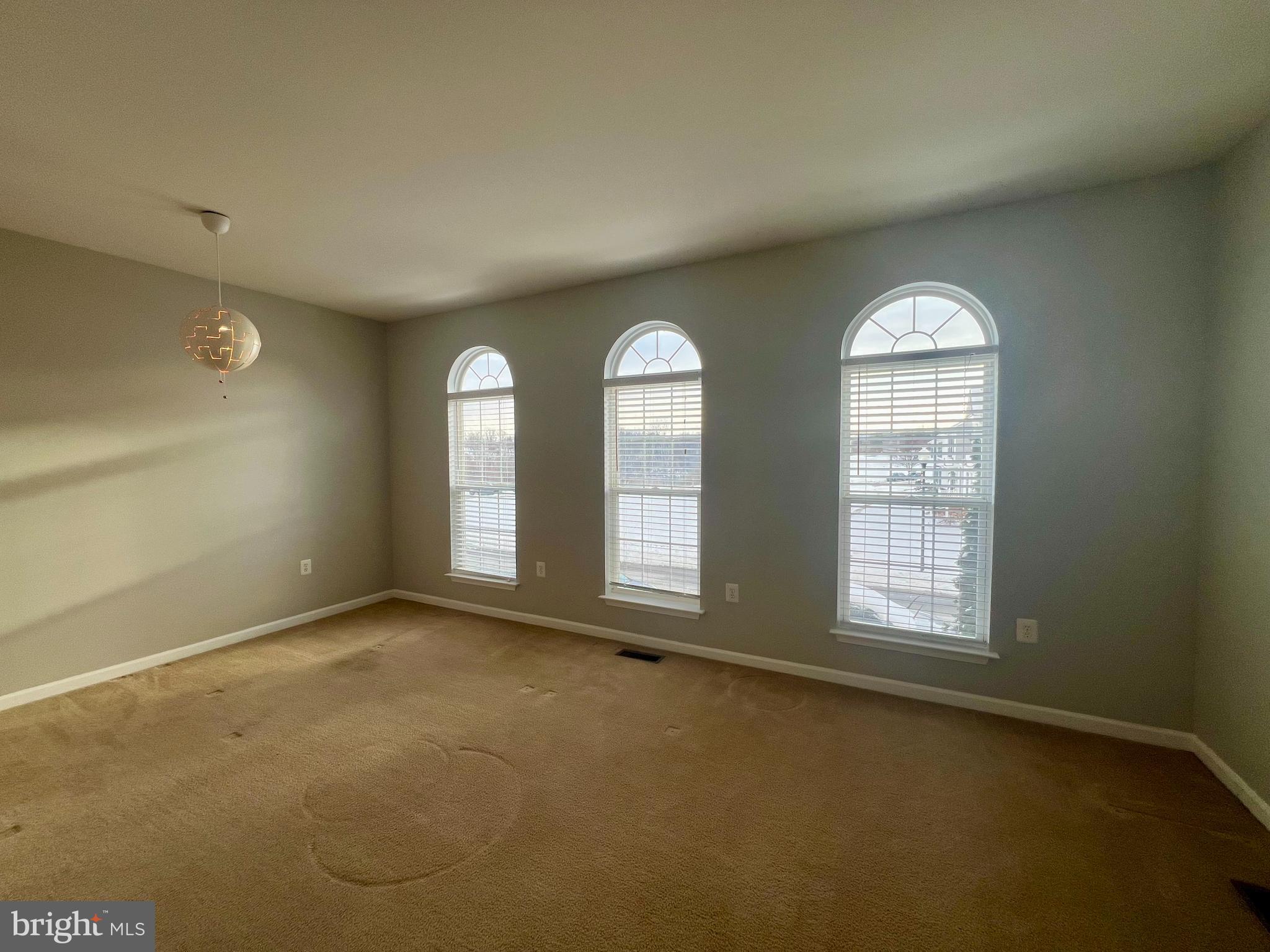 HUNTFIELD - Residential Lease