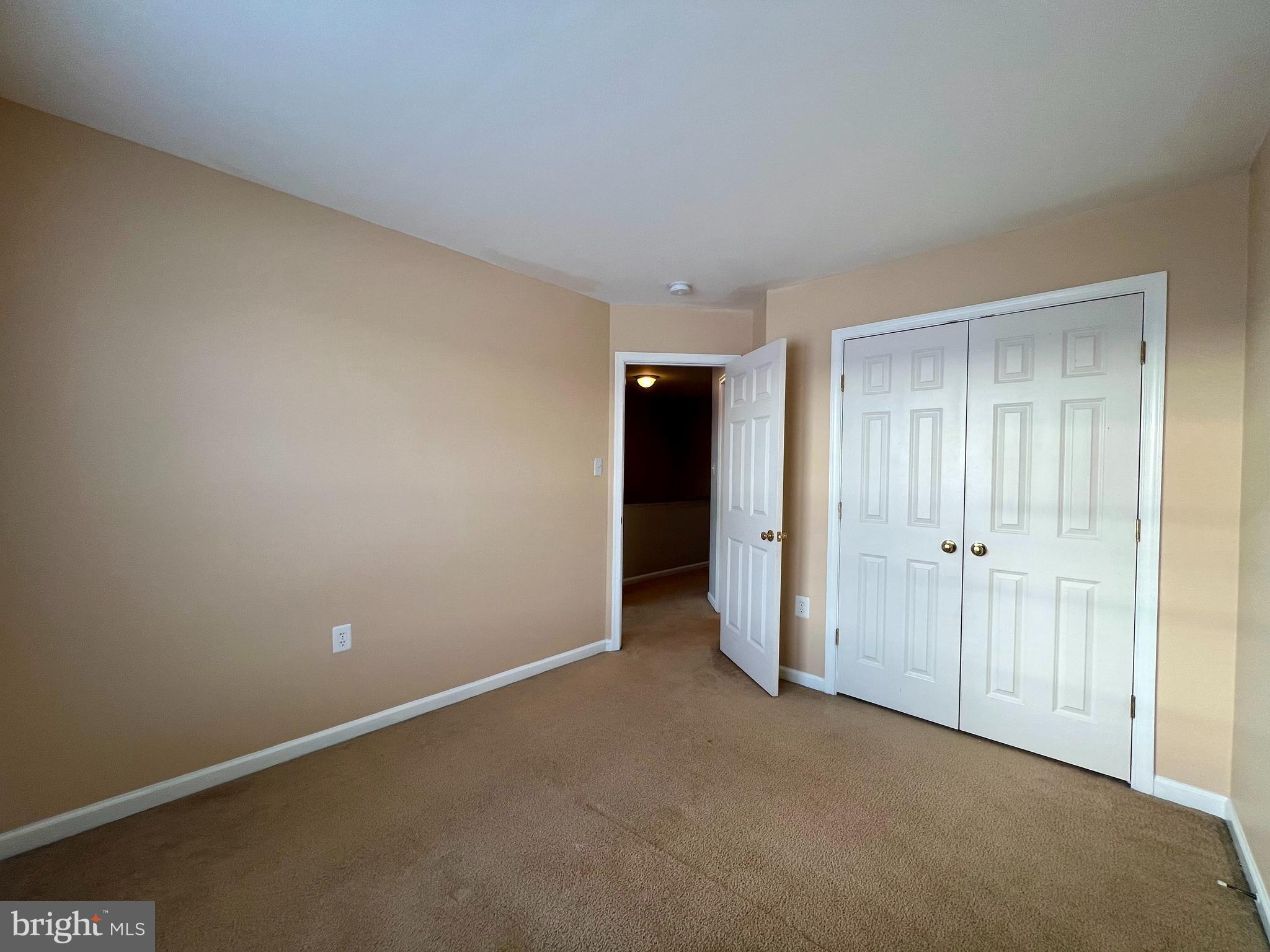 HUNTFIELD - Residential Lease