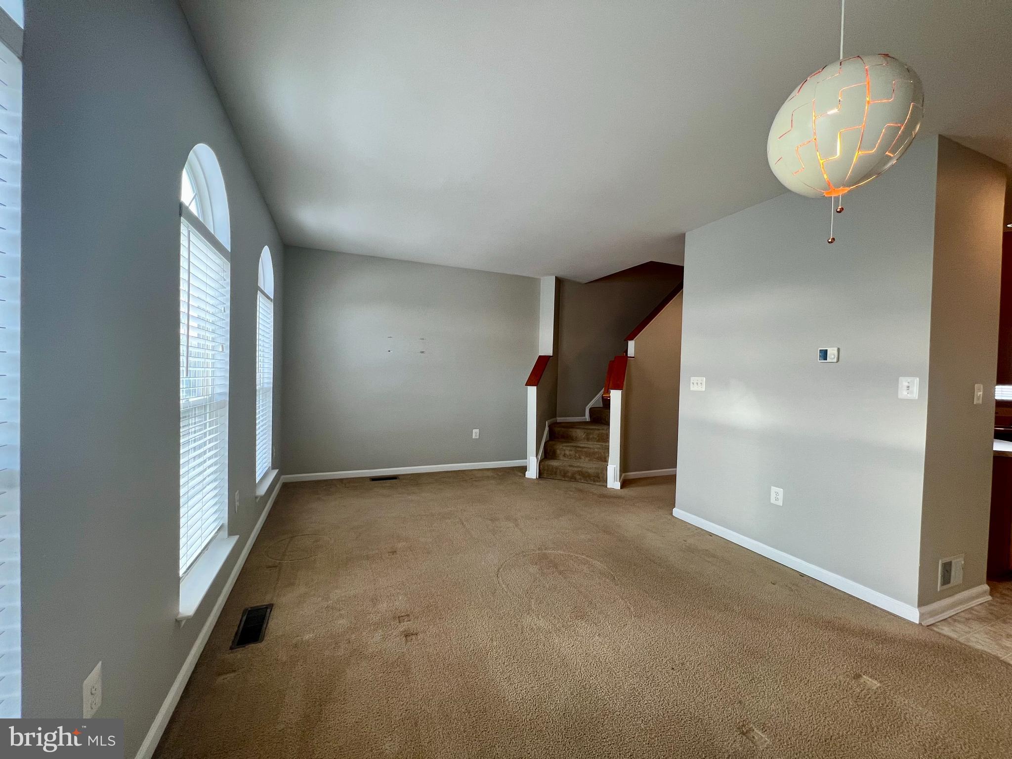 HUNTFIELD - Residential Lease