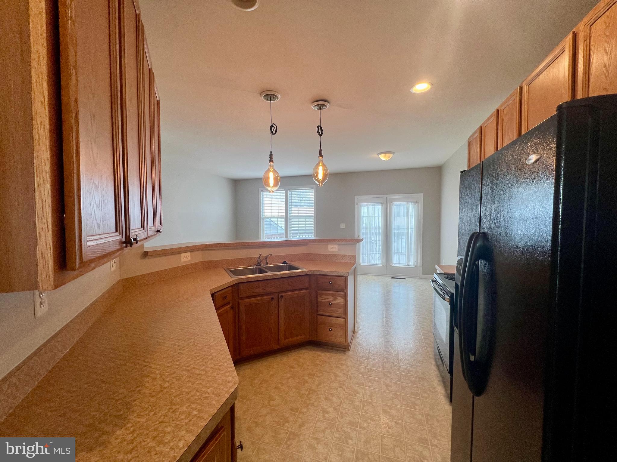 HUNTFIELD - Residential Lease