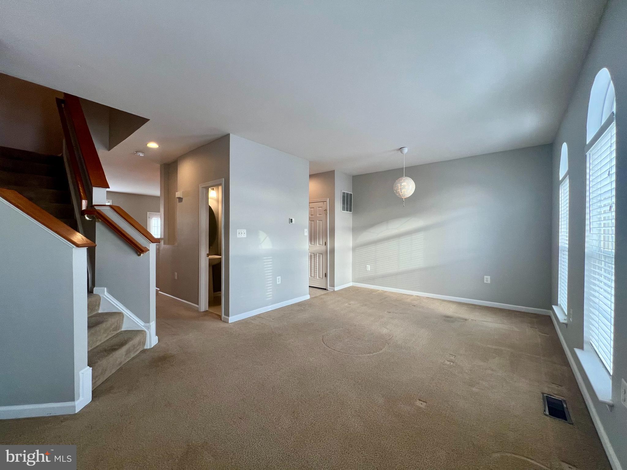 HUNTFIELD - Residential Lease