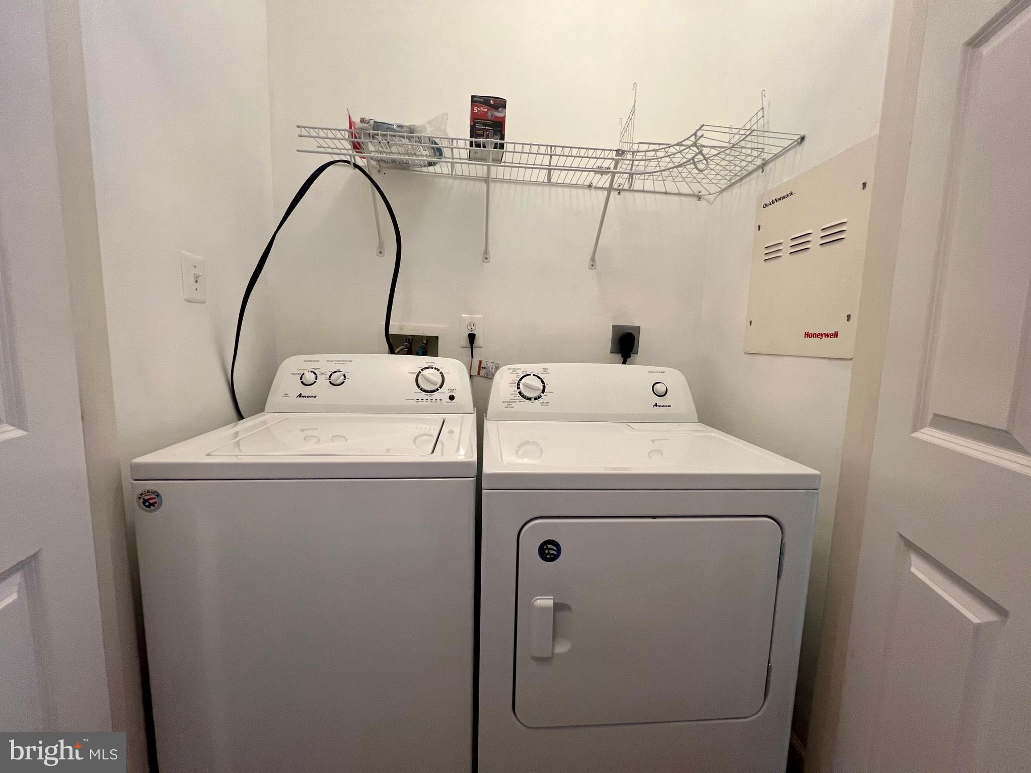 HUNTFIELD - Residential Lease