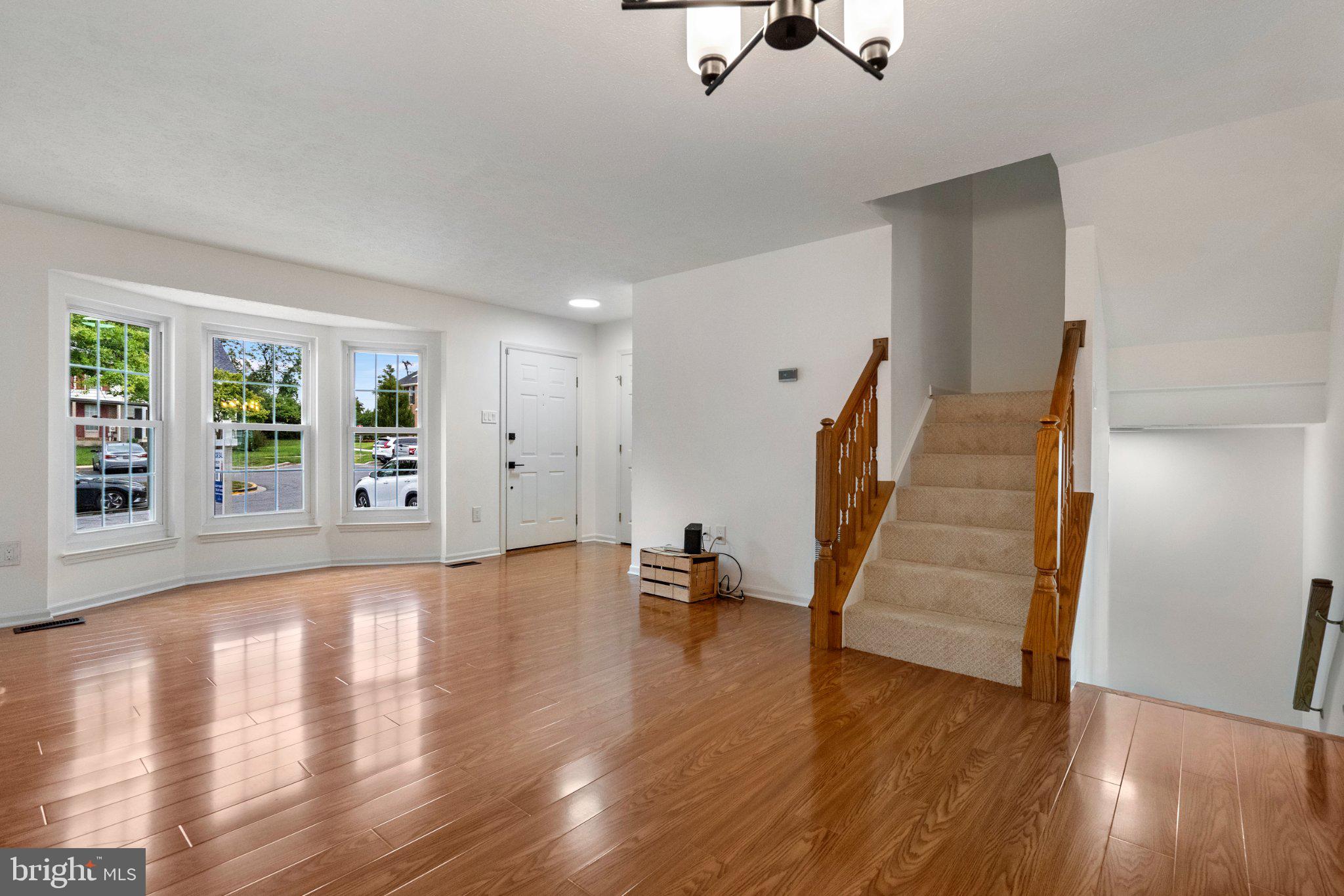 510 HOLLYBERRY WAY