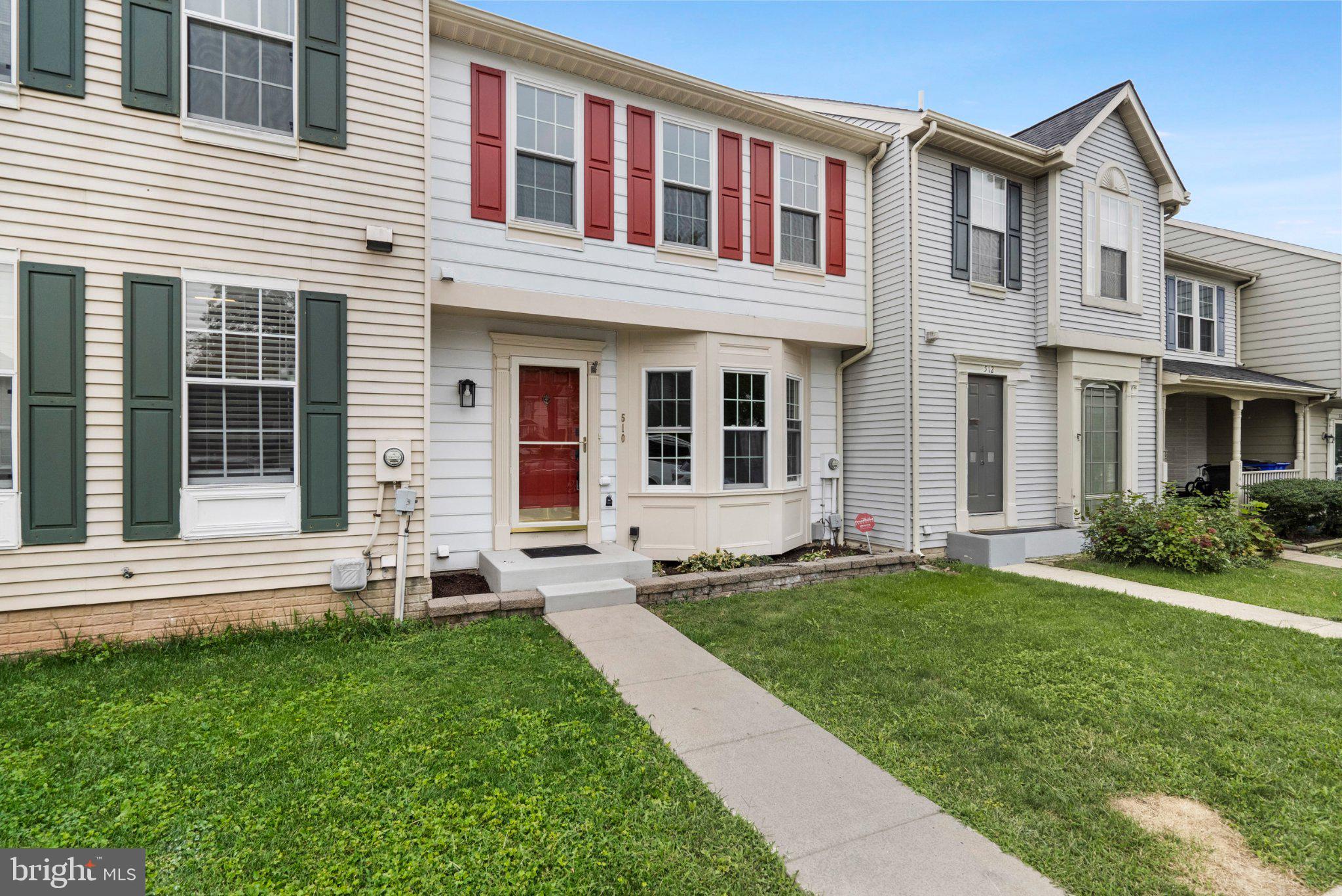 510 HOLLYBERRY WAY