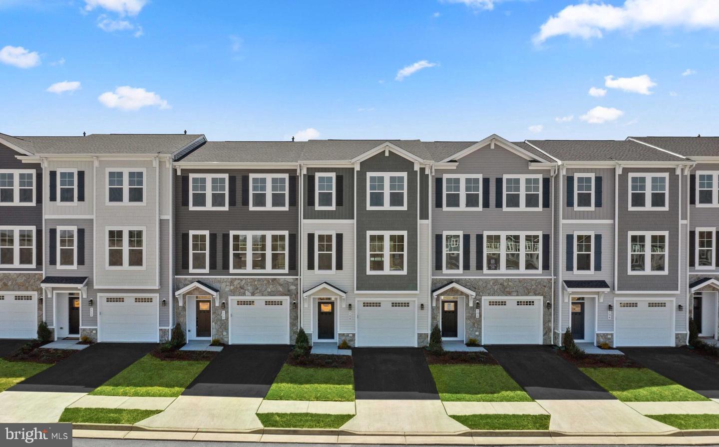 LAKE FREDERICK - Residential