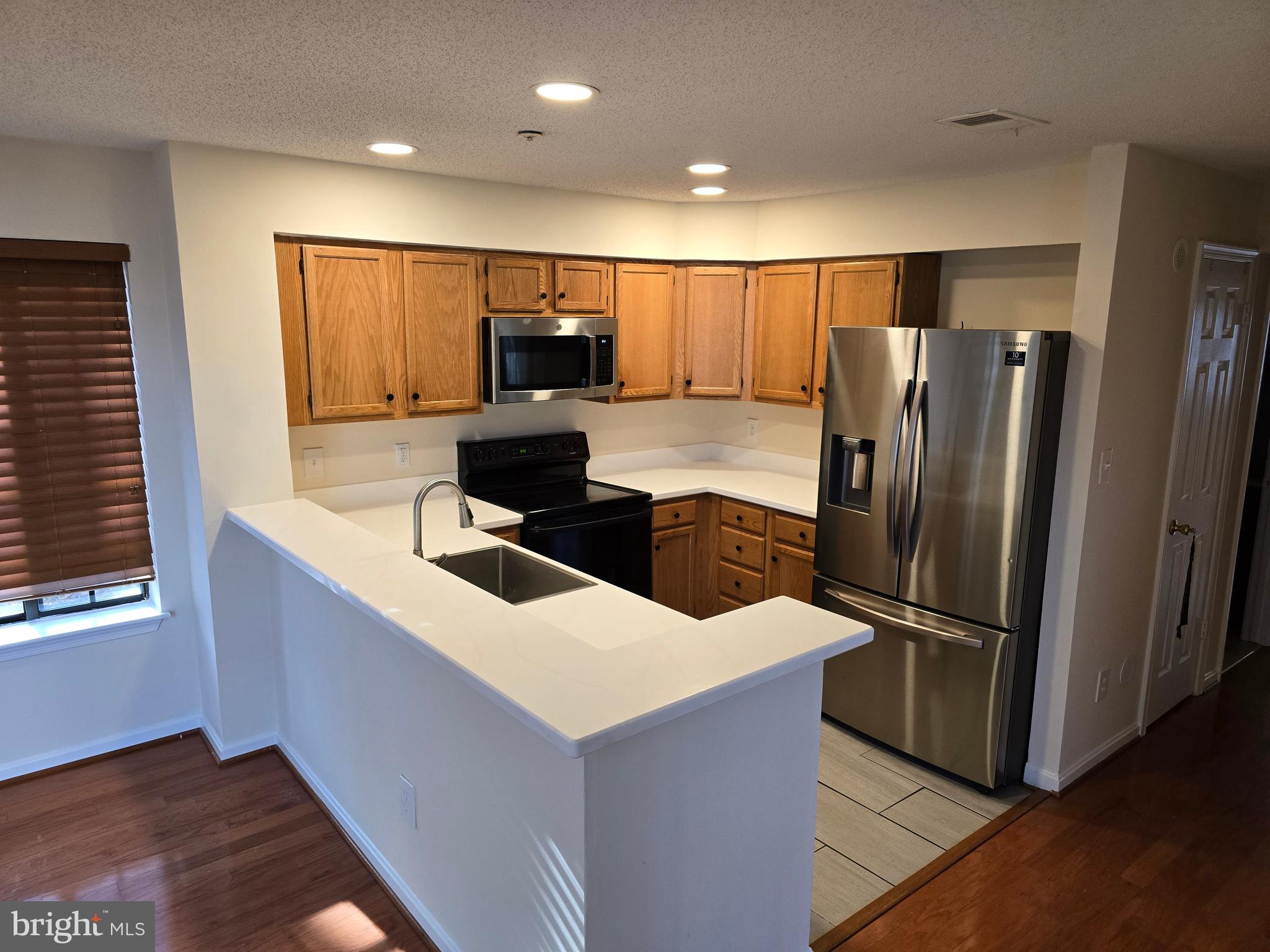 TIERS OF MANCHESTER LAKES - Residential