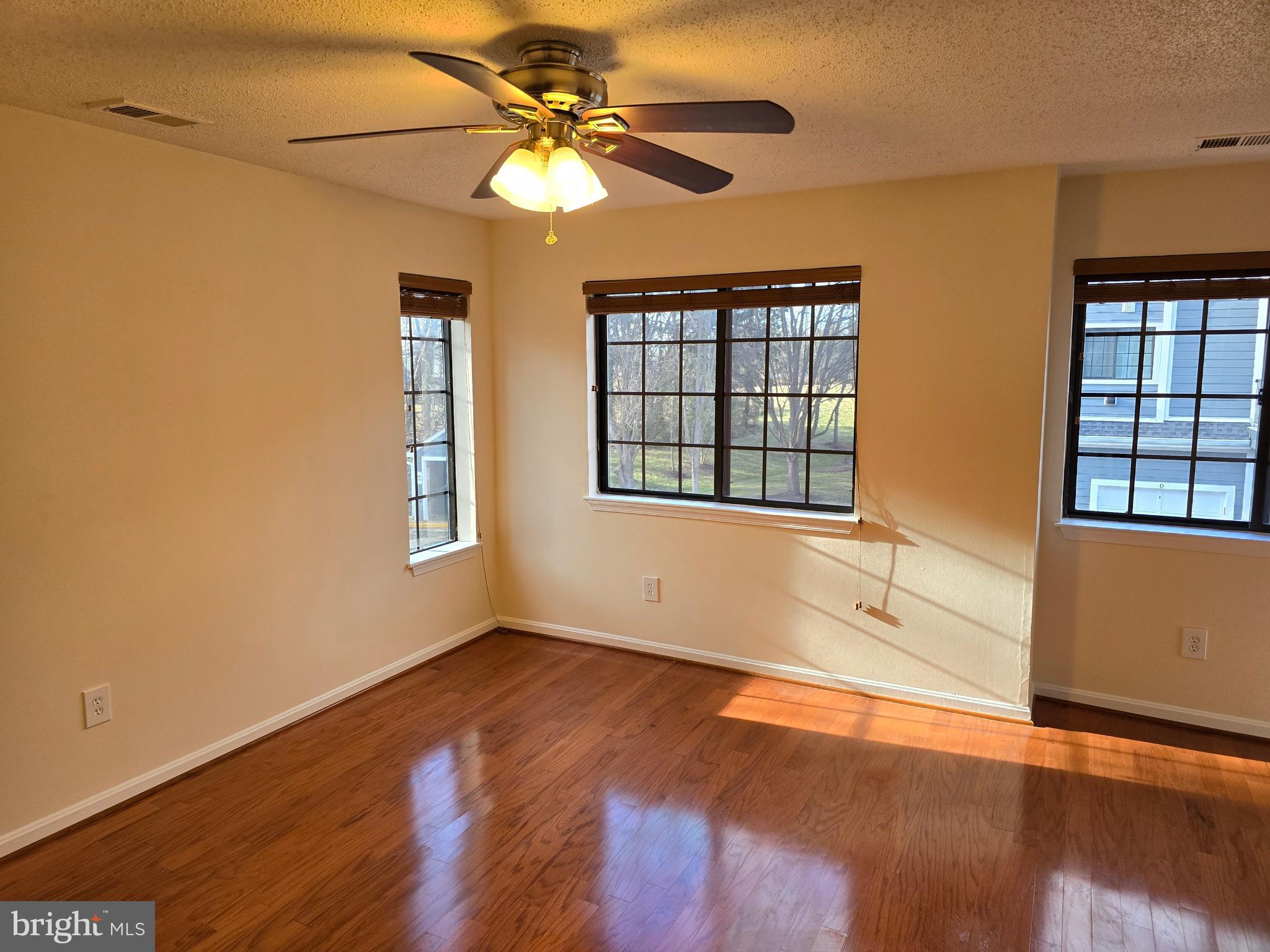 TIERS OF MANCHESTER LAKES - Residential