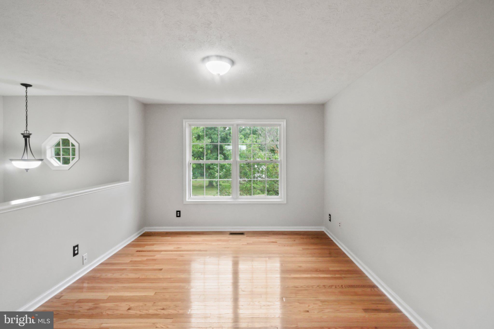 1208 DEVIN COURT
