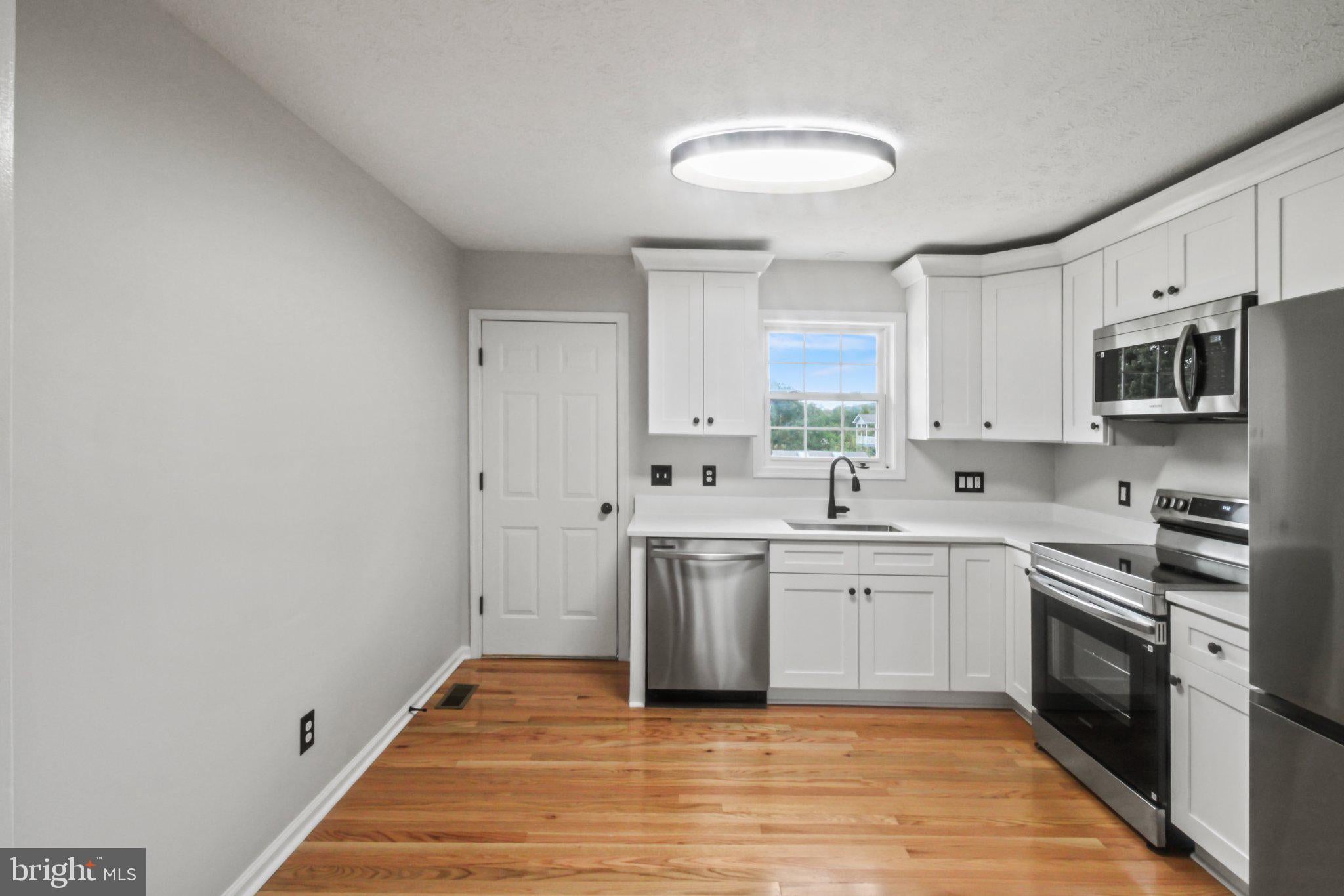 1208 DEVIN COURT