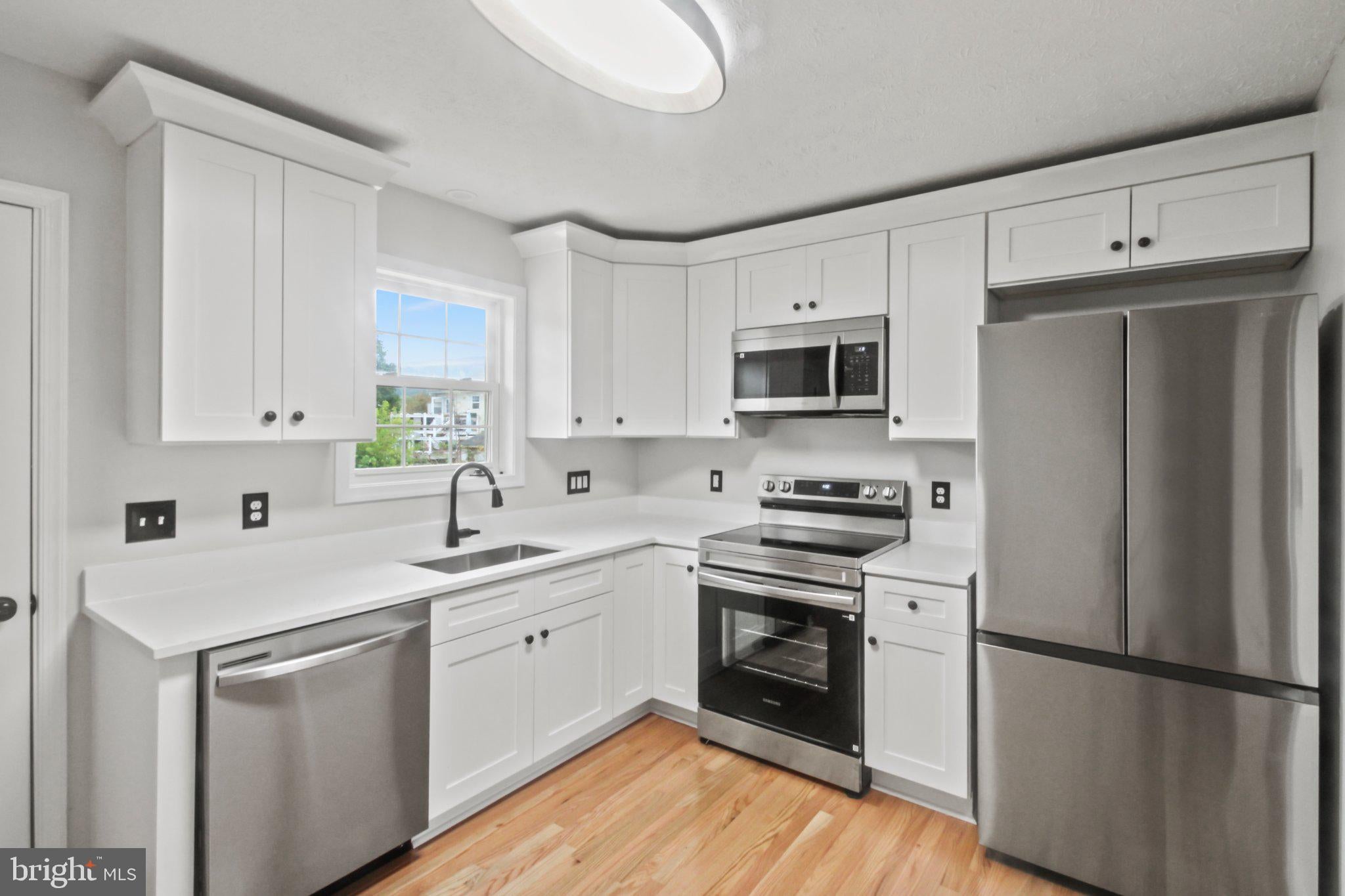1208 DEVIN COURT
