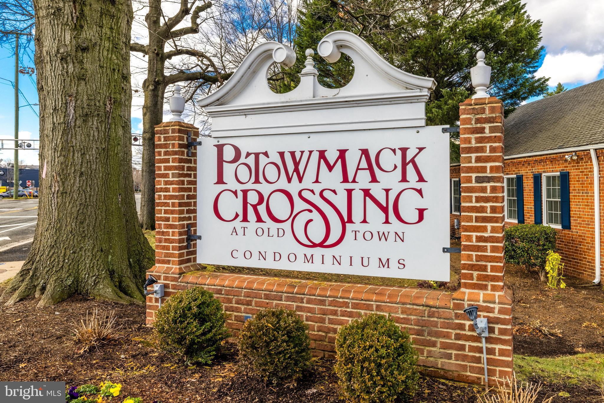 POTOWMACK CROSSING - Residential