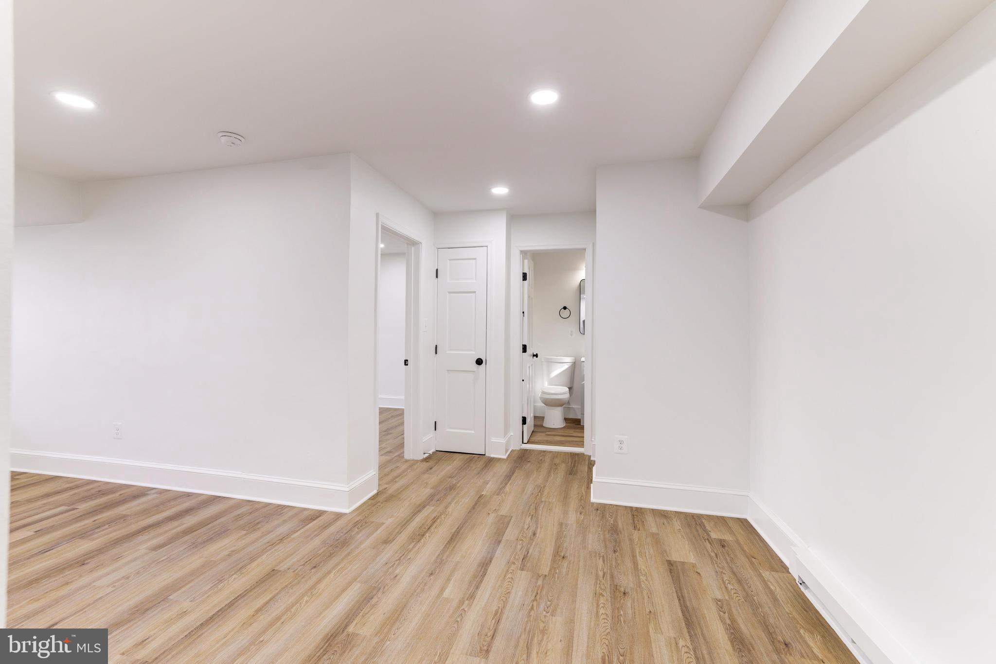 POTOWMACK CROSSING - Residential