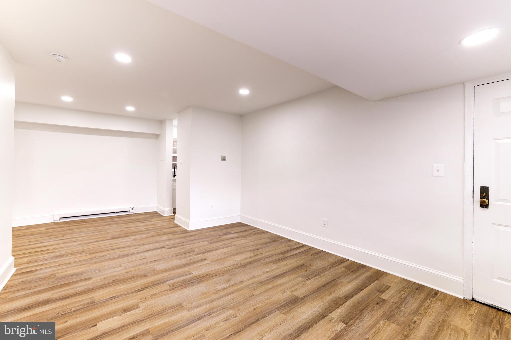 POTOWMACK CROSSING - Residential