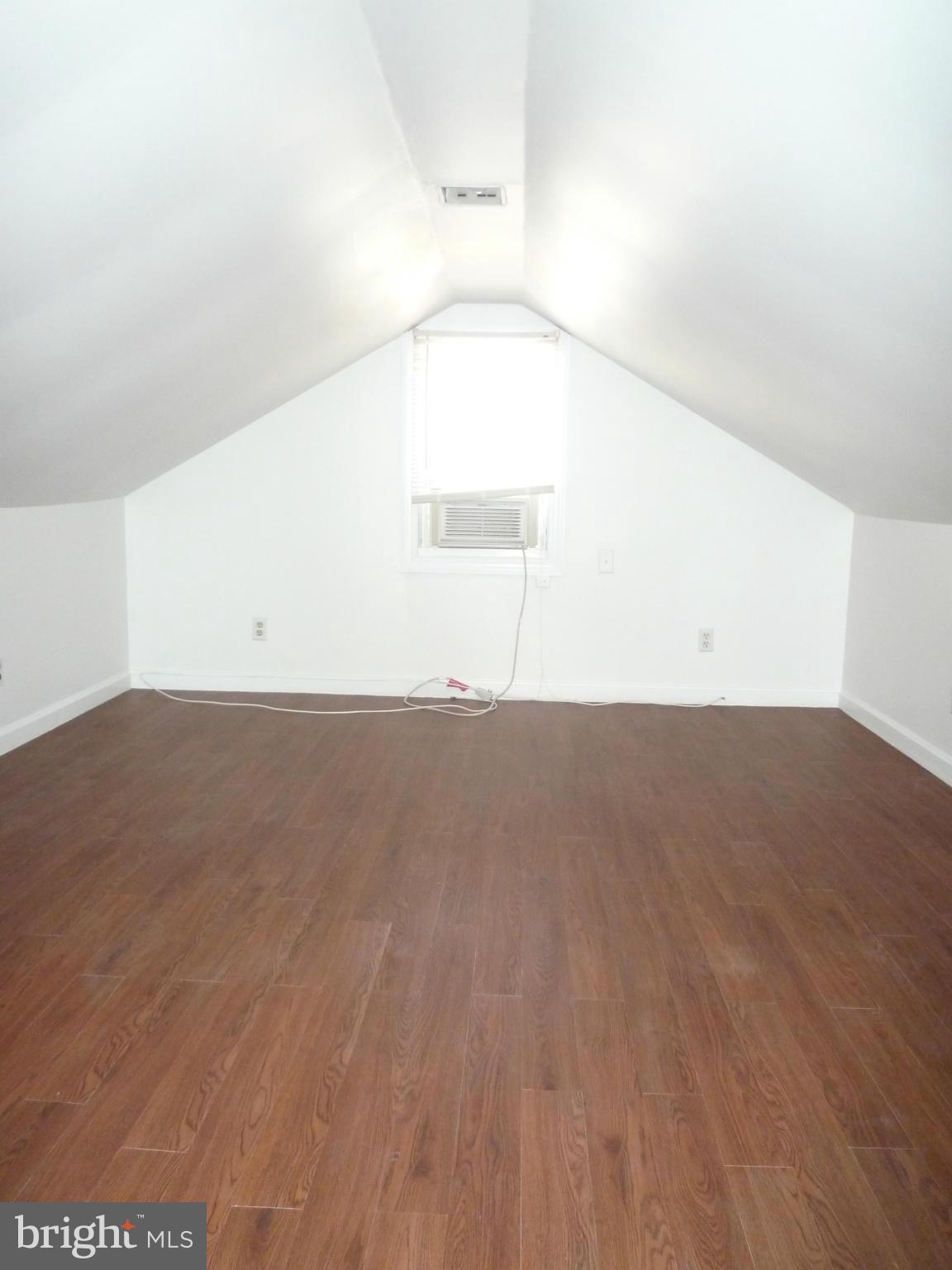 PHILLIPS - Residential Lease