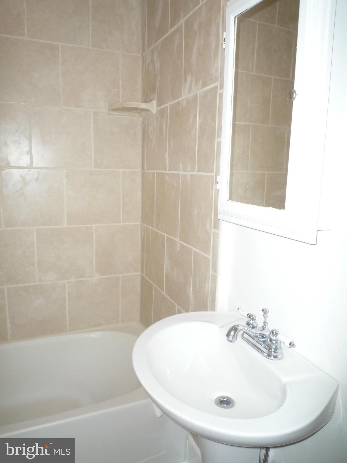 PHILLIPS - Residential Lease