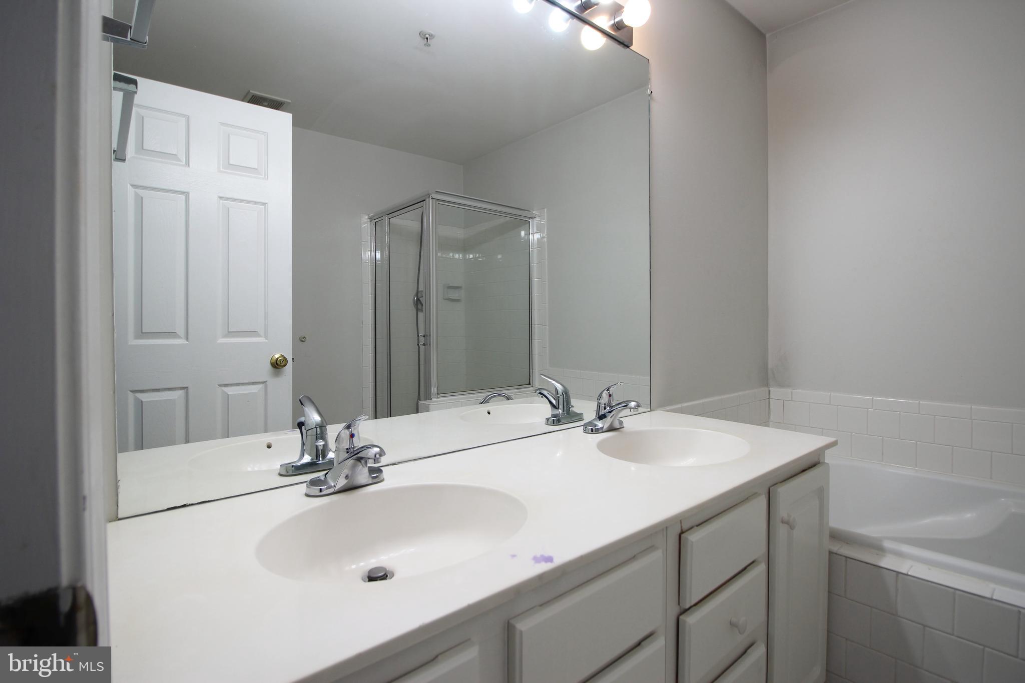 CHATHAM GREEN CONDOMINIUM - Residential Lease