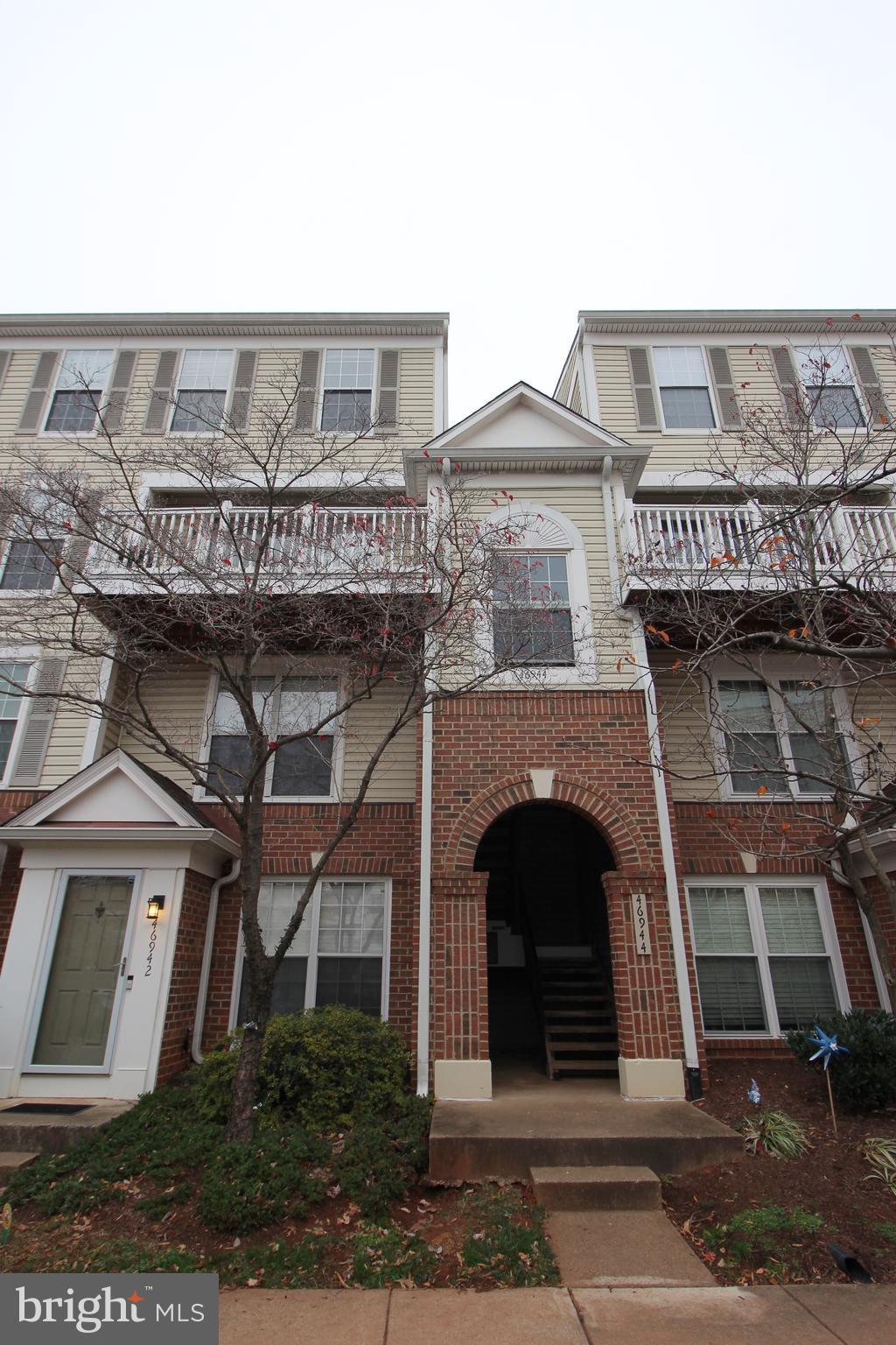 CHATHAM GREEN CONDOMINIUM - Residential Lease