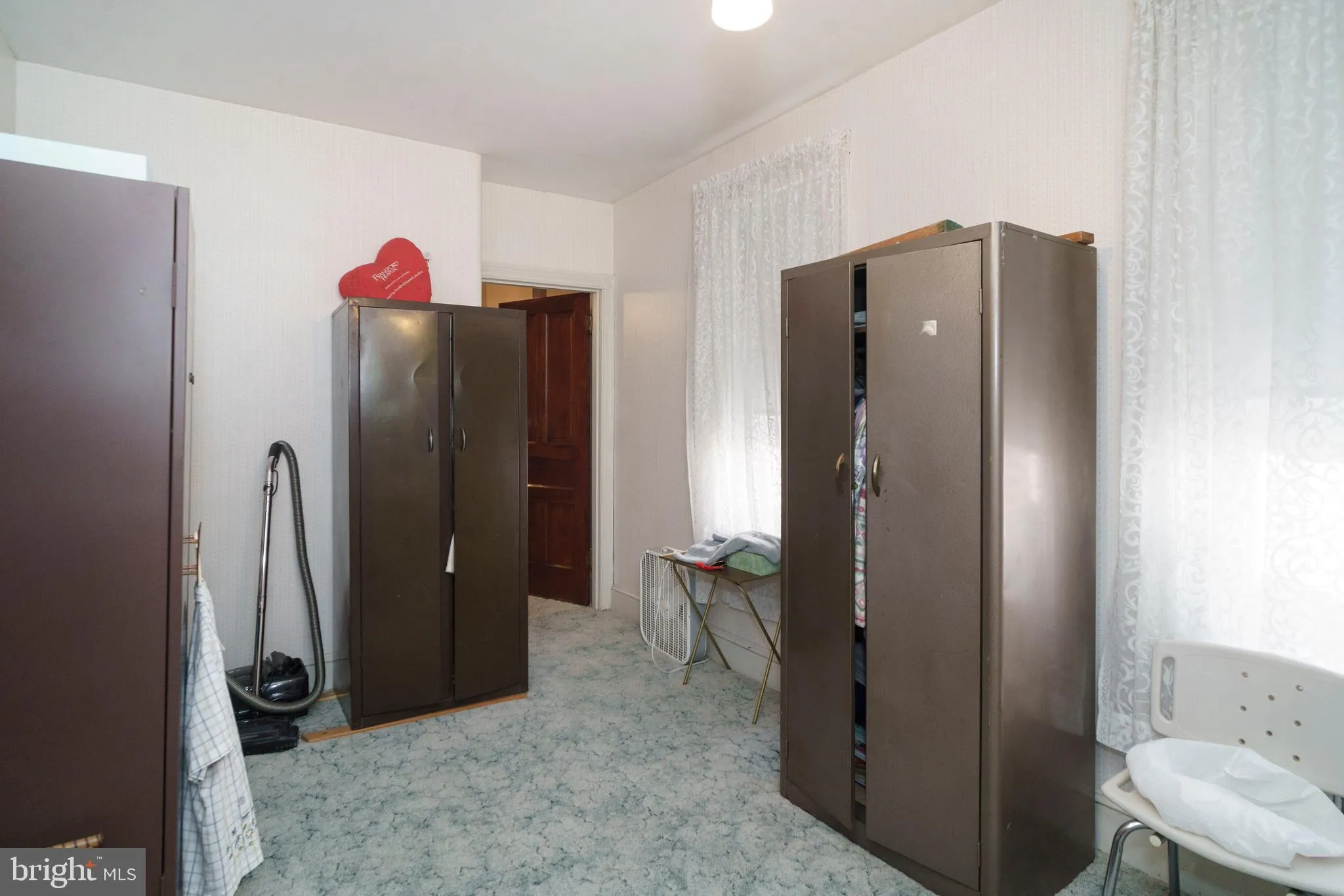 Philadelphia, Pennsylvania 19136, United States, 3 Bedrooms Bedrooms, ,2 BathroomsBathrooms,Residential,Pending,214237