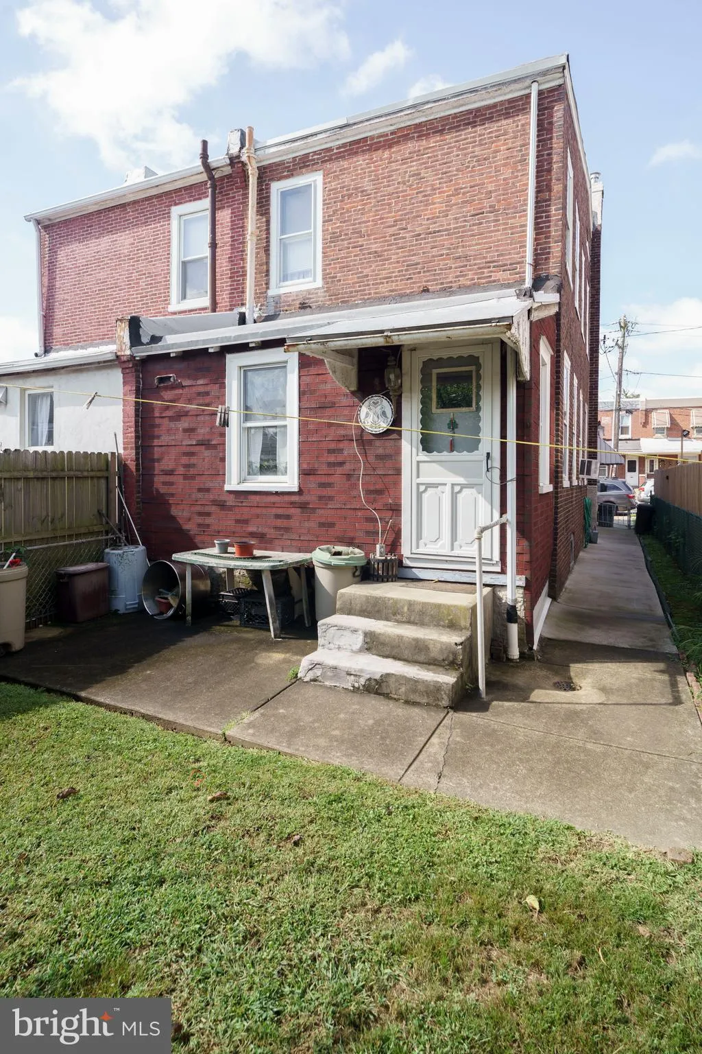 Philadelphia, Pennsylvania 19136, United States, 3 Bedrooms Bedrooms, ,2 BathroomsBathrooms,Residential,Pending,214237