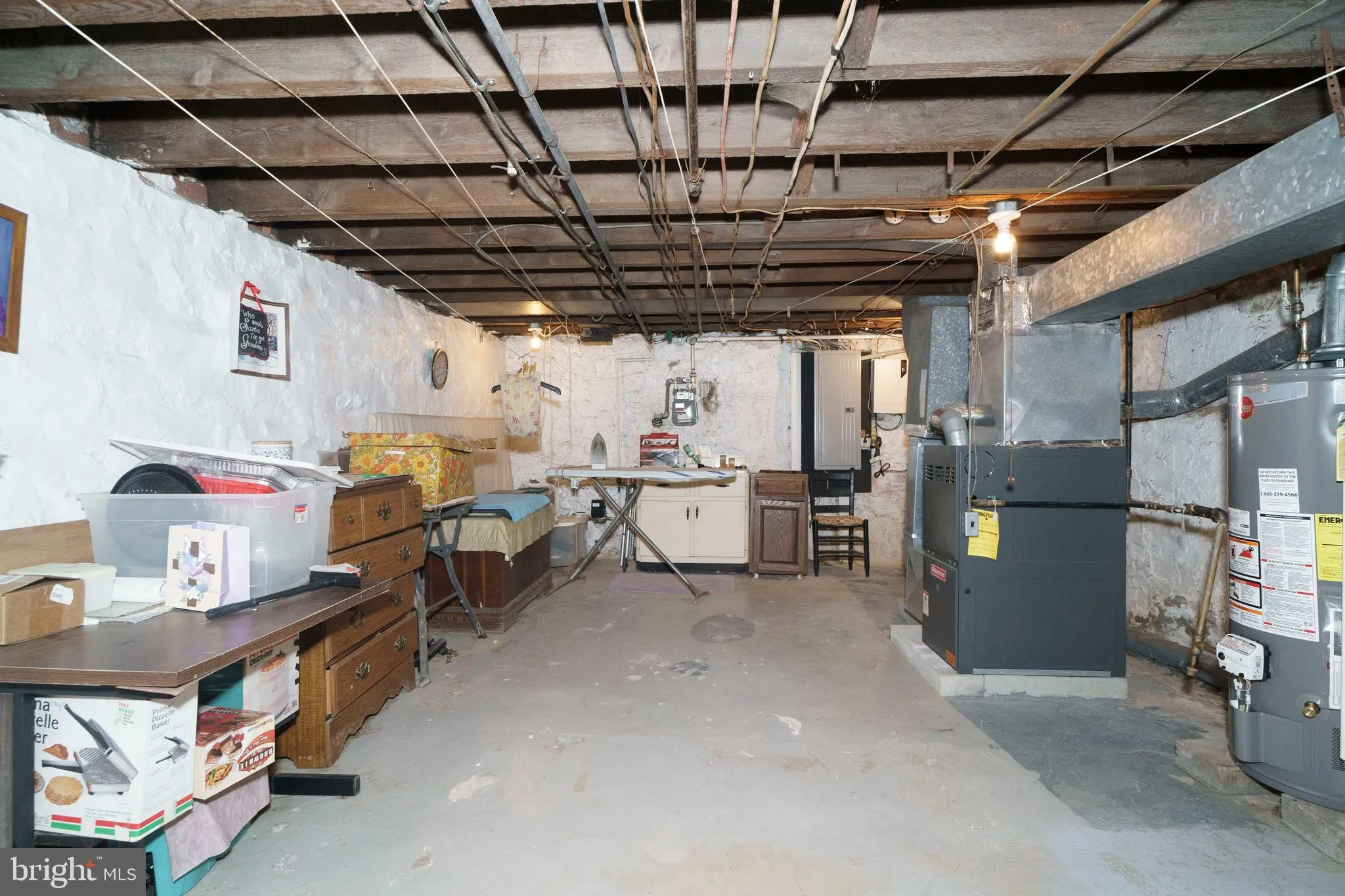 Philadelphia, Pennsylvania 19136, United States, 3 Bedrooms Bedrooms, ,2 BathroomsBathrooms,Residential,Pending,214237