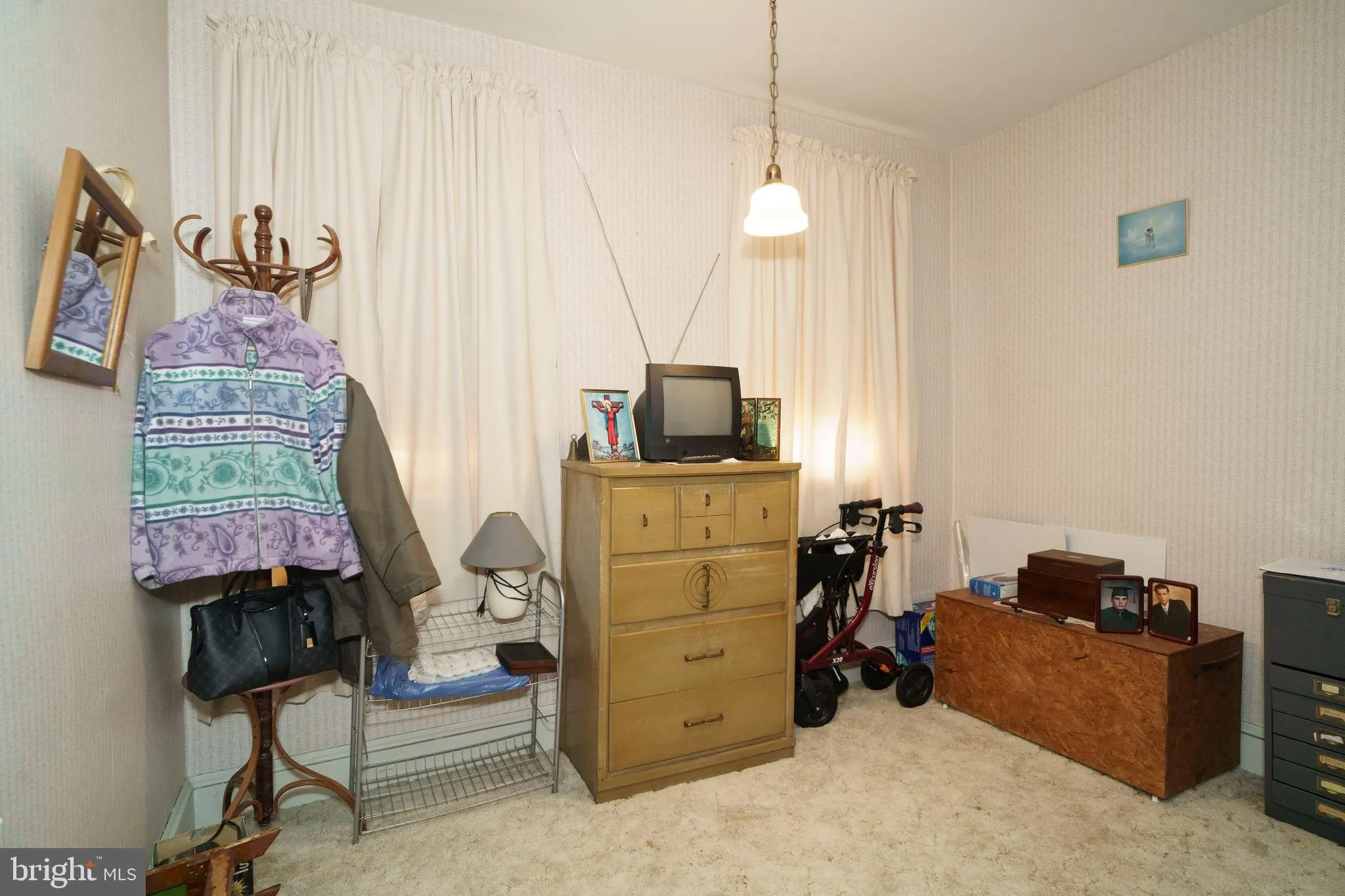 Philadelphia, Pennsylvania 19136, United States, 3 Bedrooms Bedrooms, ,2 BathroomsBathrooms,Residential,Pending,214237