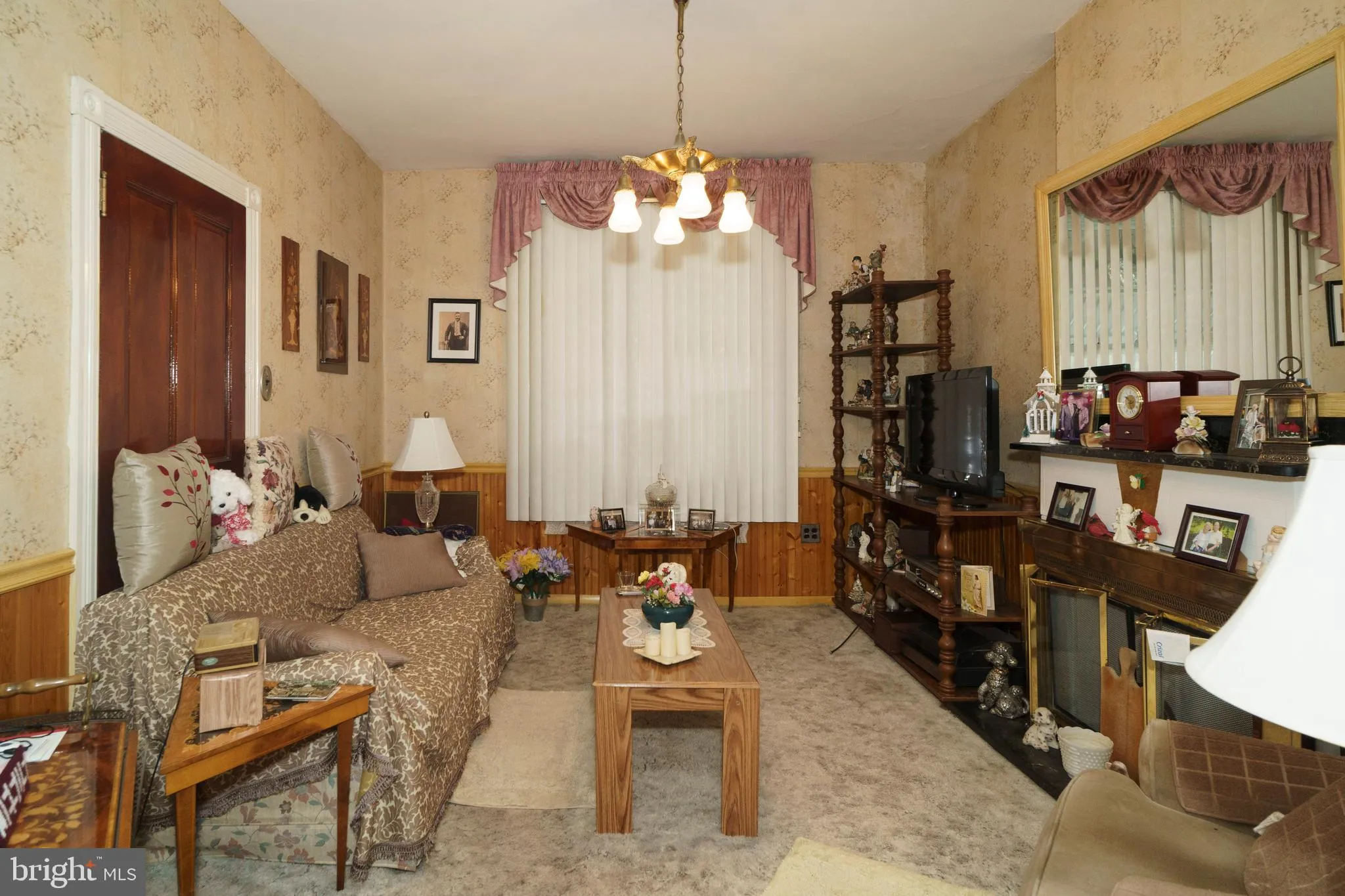 Philadelphia, Pennsylvania 19136, United States, 3 Bedrooms Bedrooms, ,2 BathroomsBathrooms,Residential,Pending,214237