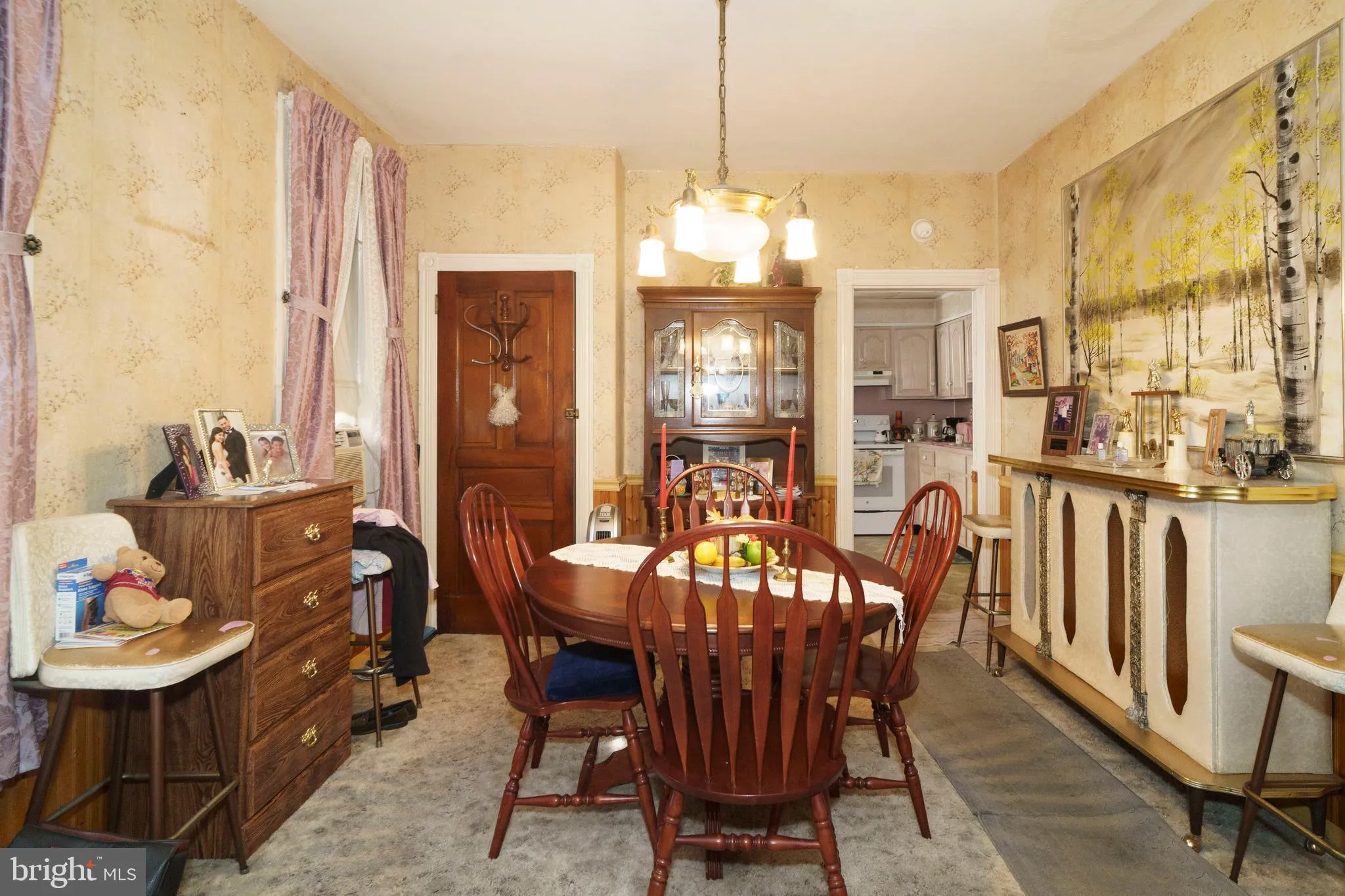 Philadelphia, Pennsylvania 19136, United States, 3 Bedrooms Bedrooms, ,2 BathroomsBathrooms,Residential,Pending,214237