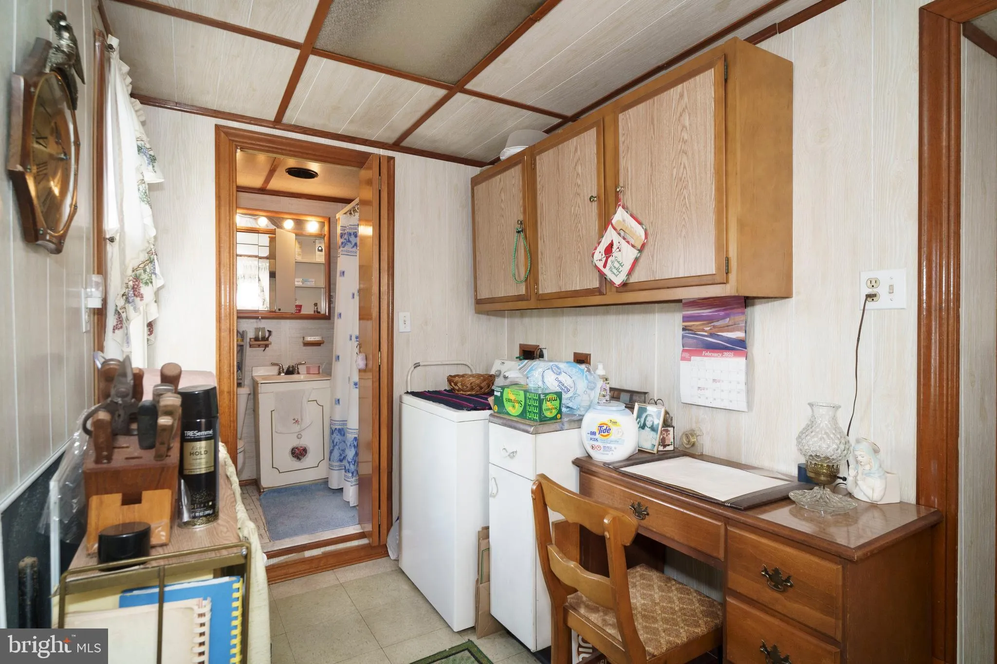 Philadelphia, Pennsylvania 19136, United States, 3 Bedrooms Bedrooms, ,2 BathroomsBathrooms,Residential,Pending,214237