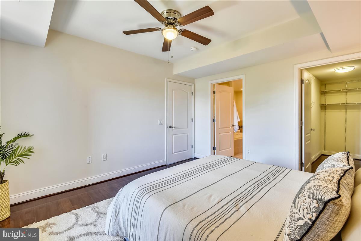 THE HENRY - Residential