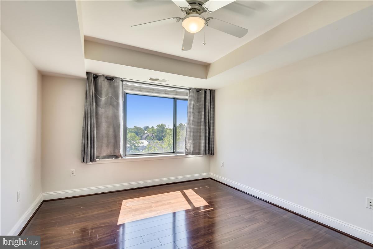 THE HENRY - Residential