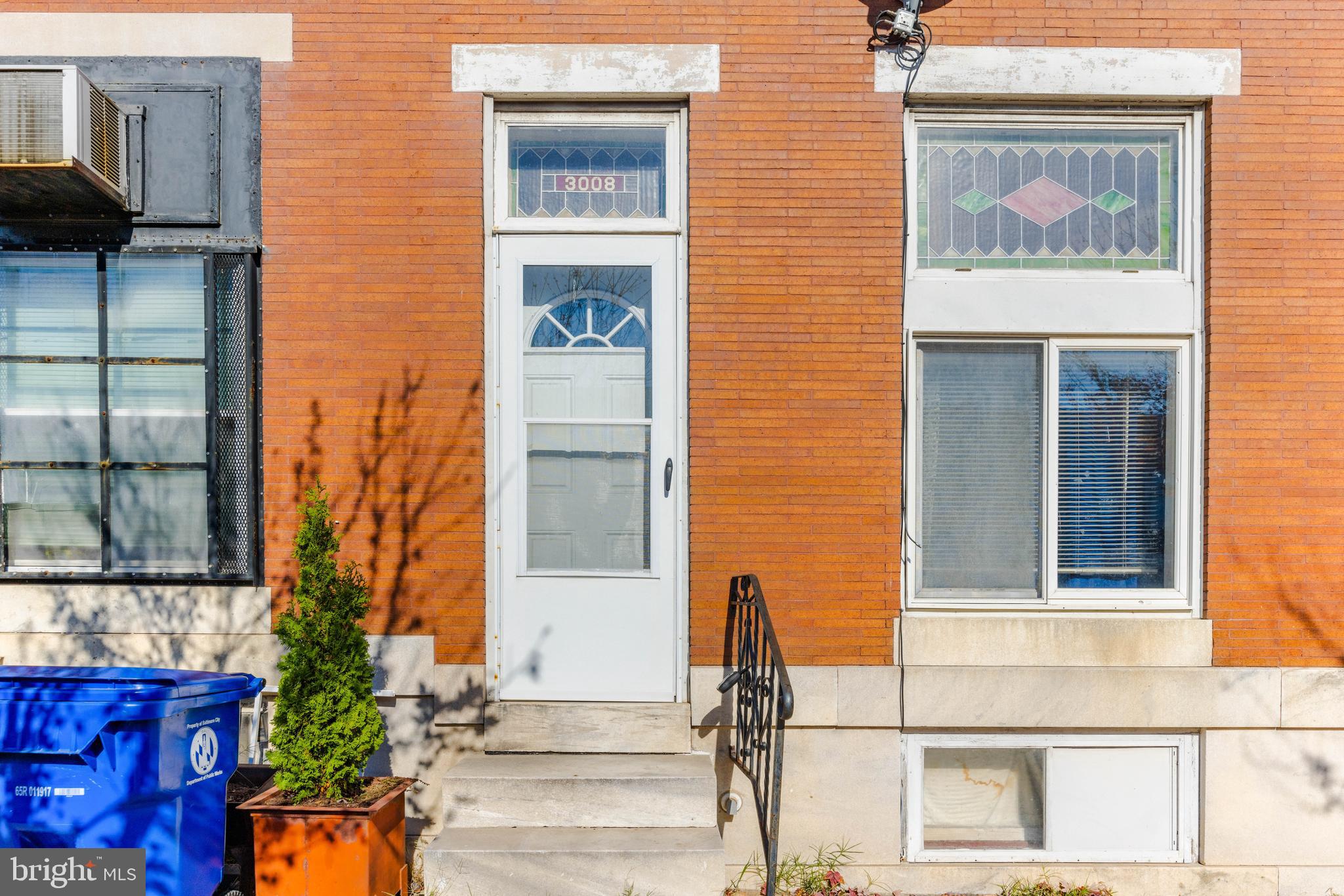 ELLWOOD PARK - Residential