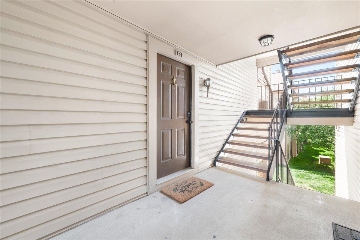 VICTORIA CROSSINGS AT MANCHESTER LAKES - Residential