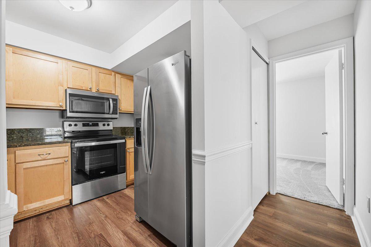 VICTORIA CROSSINGS AT MANCHESTER LAKES - Residential