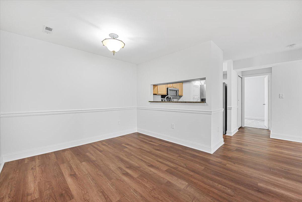 VICTORIA CROSSINGS AT MANCHESTER LAKES - Residential