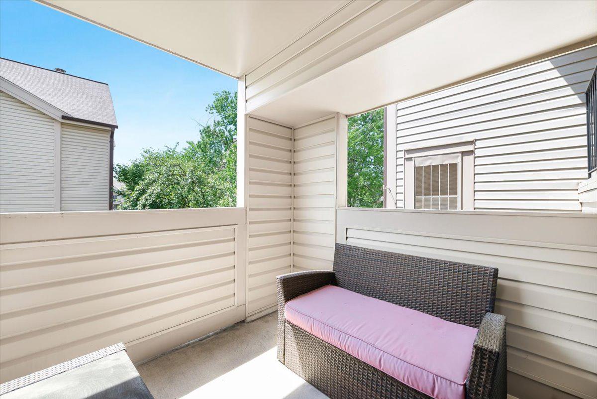 VICTORIA CROSSINGS AT MANCHESTER LAKES - Residential