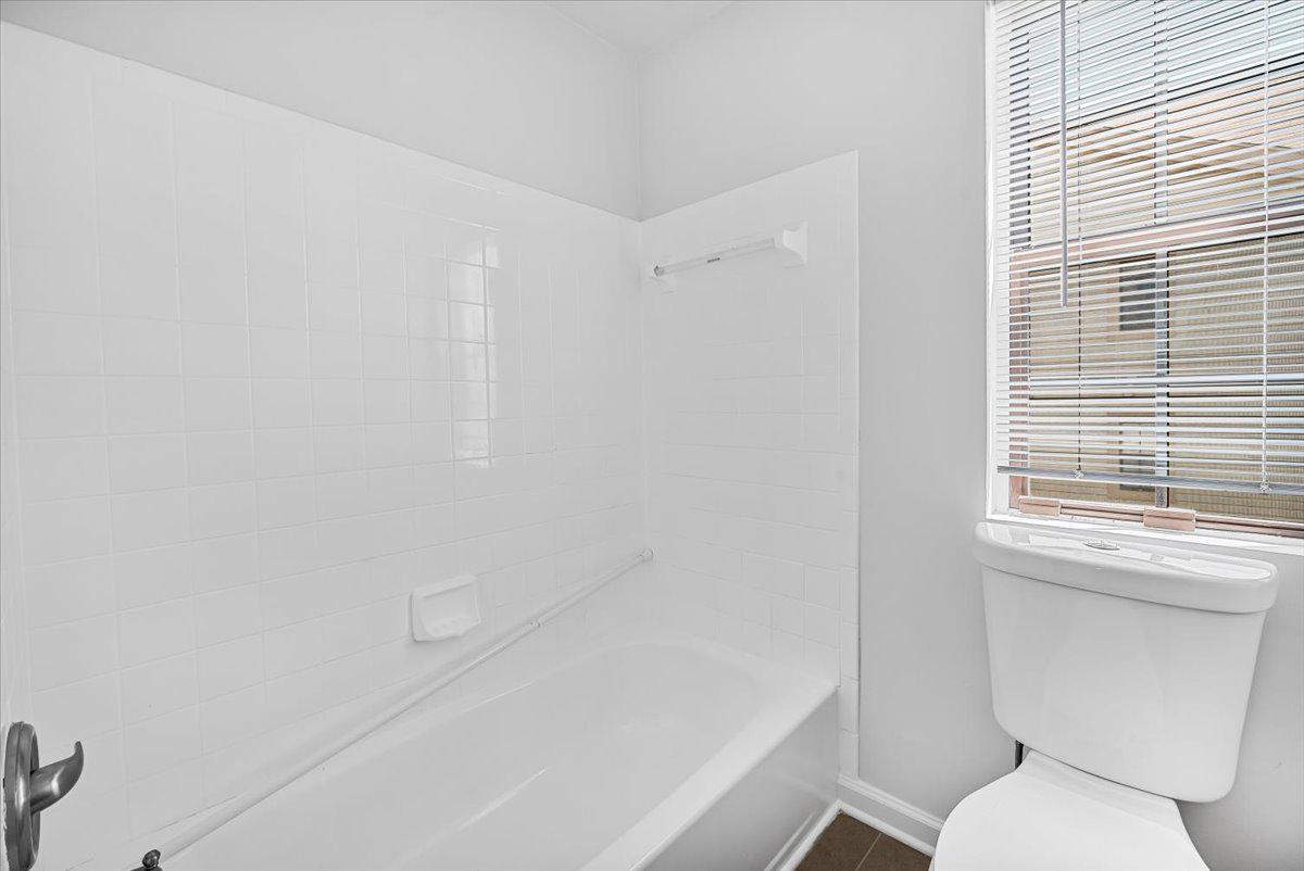 VICTORIA CROSSINGS AT MANCHESTER LAKES - Residential