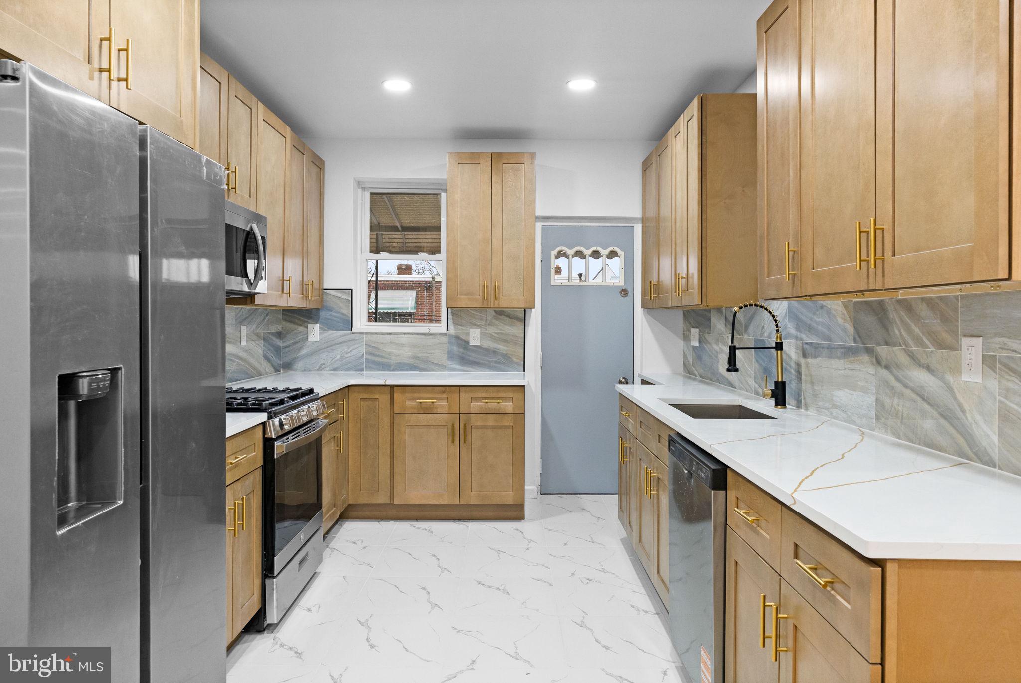 WEST OAK LANE - Residential