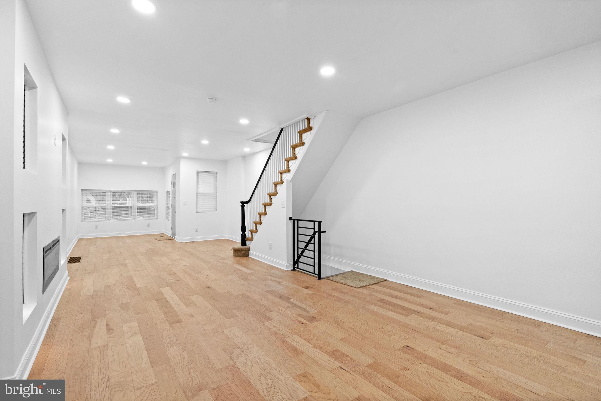 WEST OAK LANE - Residential