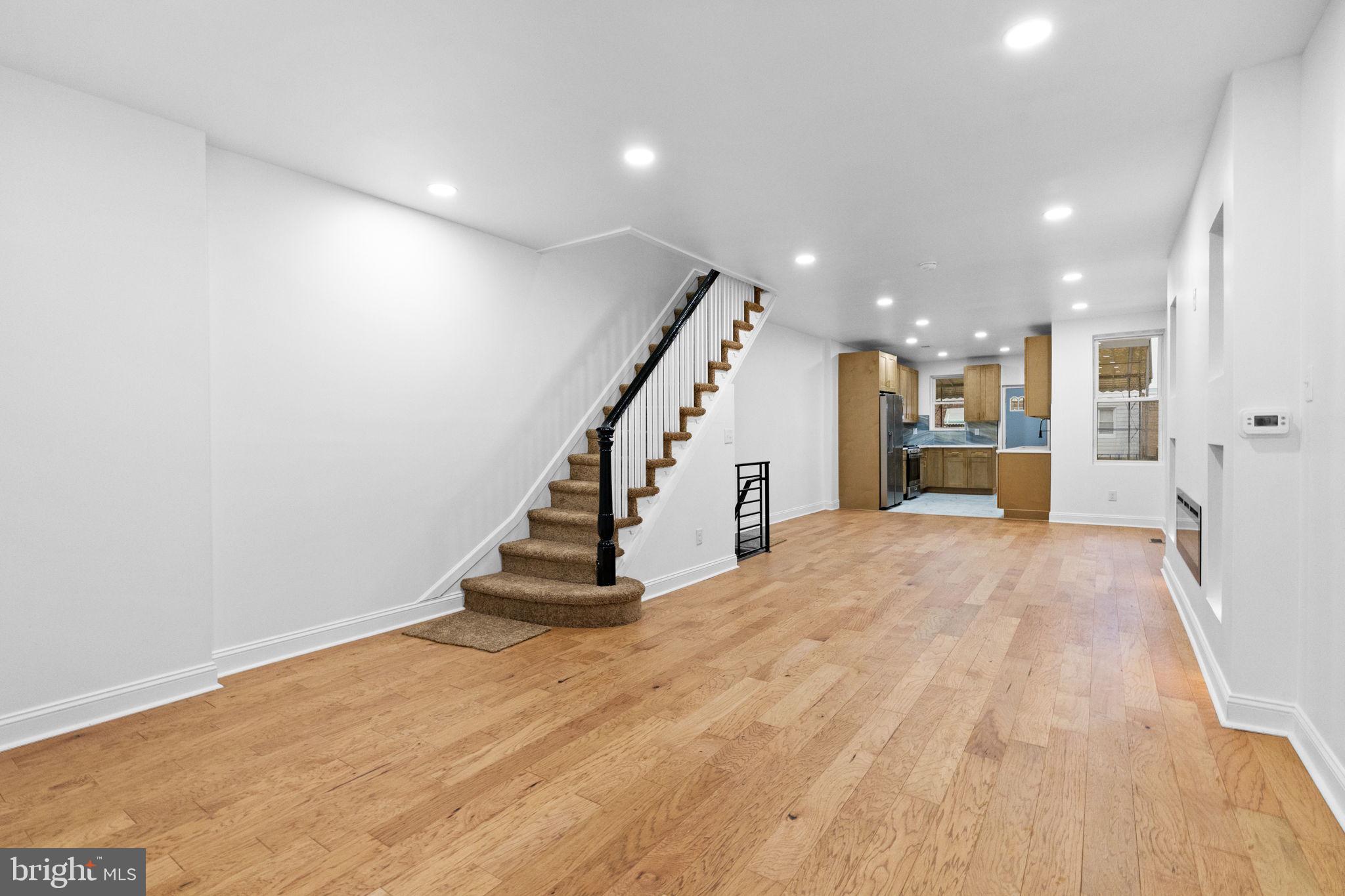 WEST OAK LANE - Residential