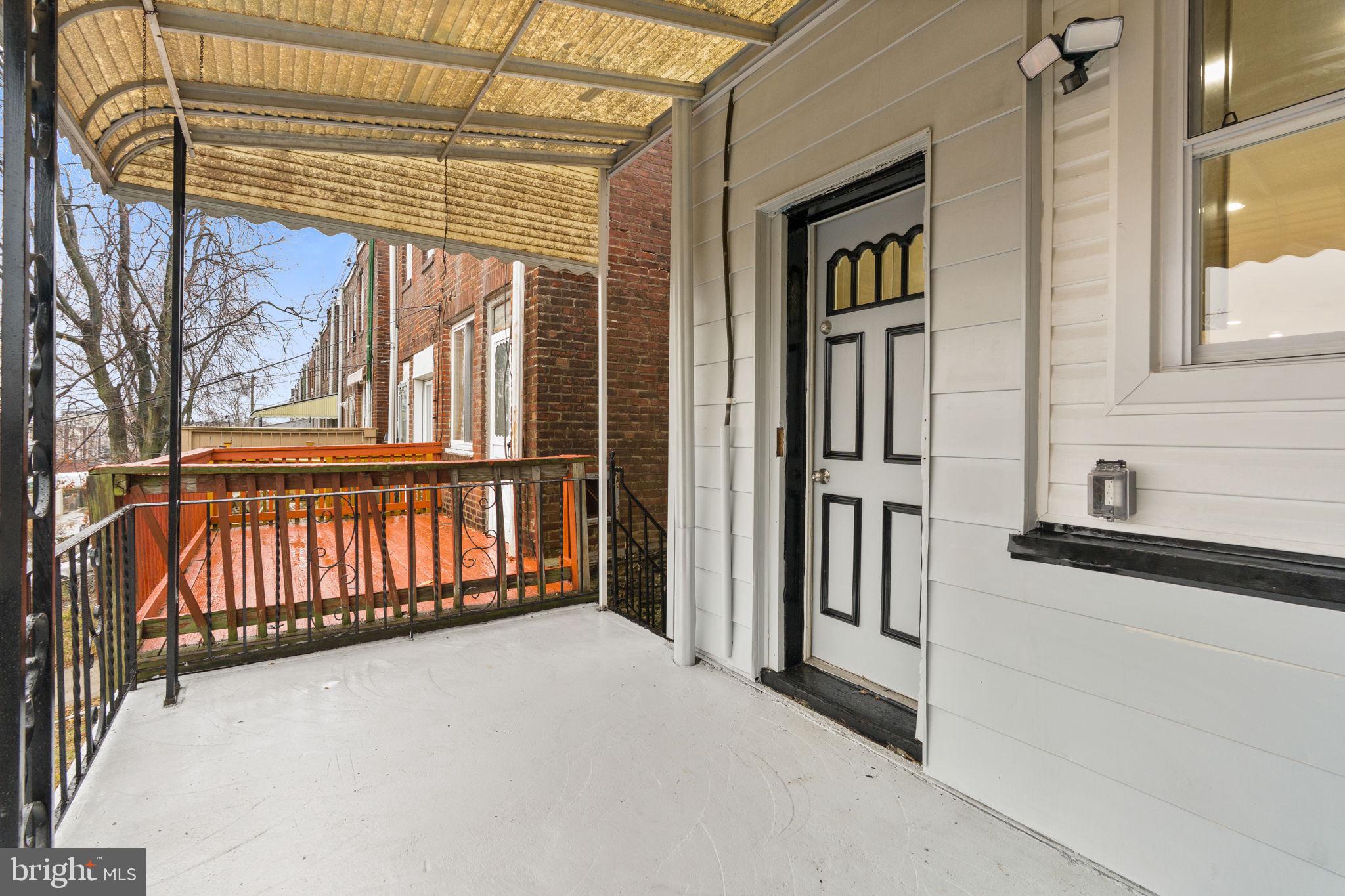 WEST OAK LANE - Residential