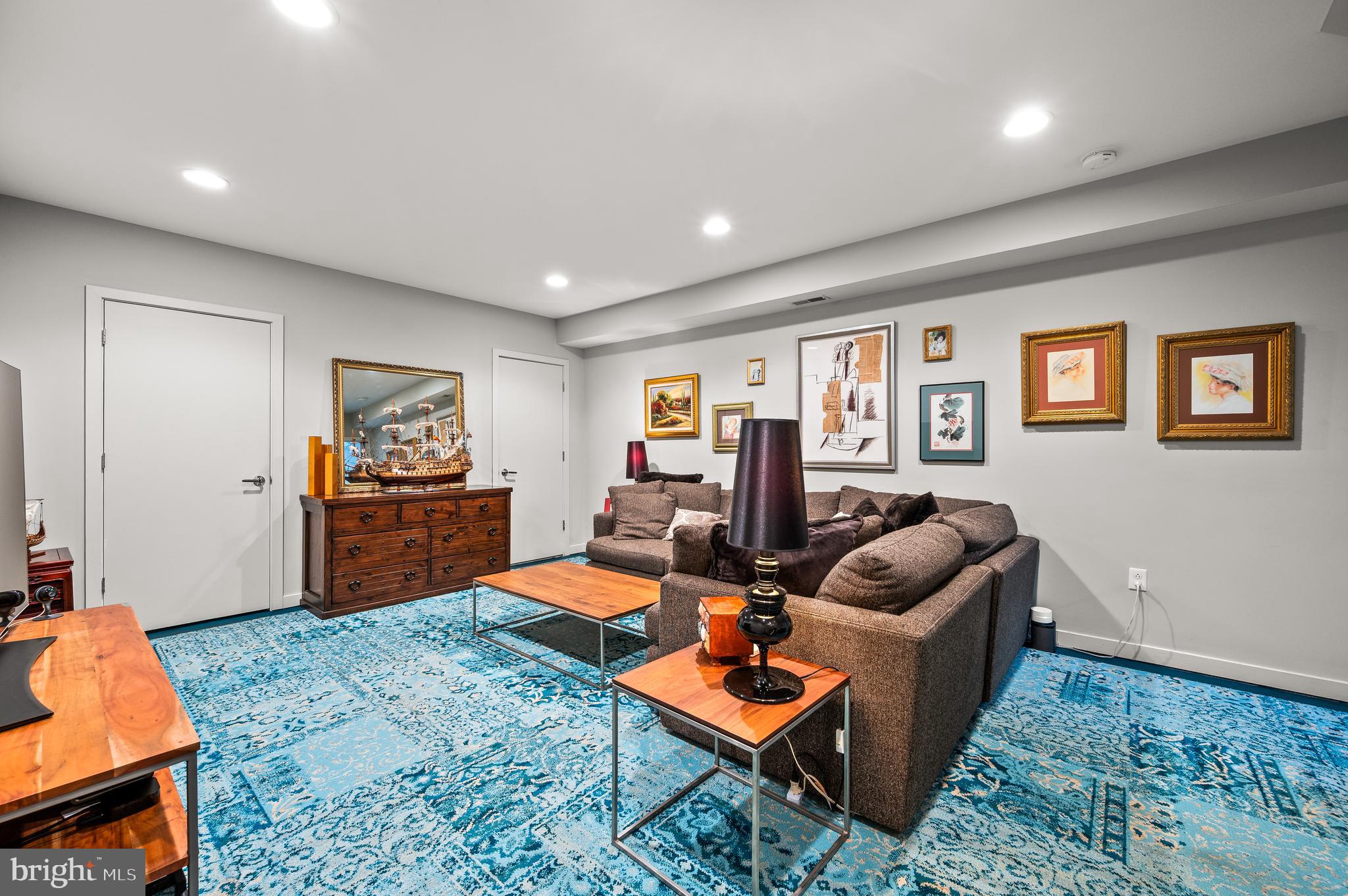 GRADUATE HOSPITAL - Residential