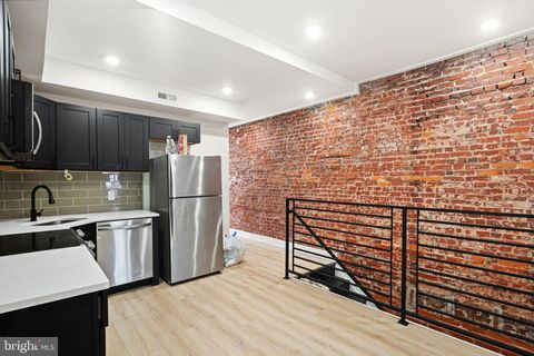 916 W SOMERSET STREET PHILADELPHIA PA 19133