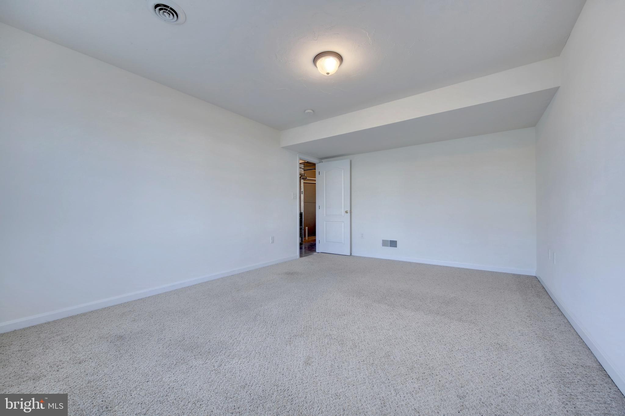 HANOVER - Residential Lease