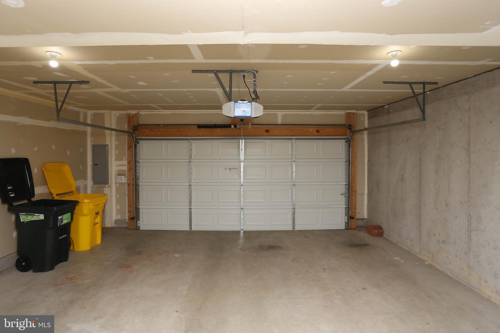 VILLAGES OF DORCHESTER - Residential Lease