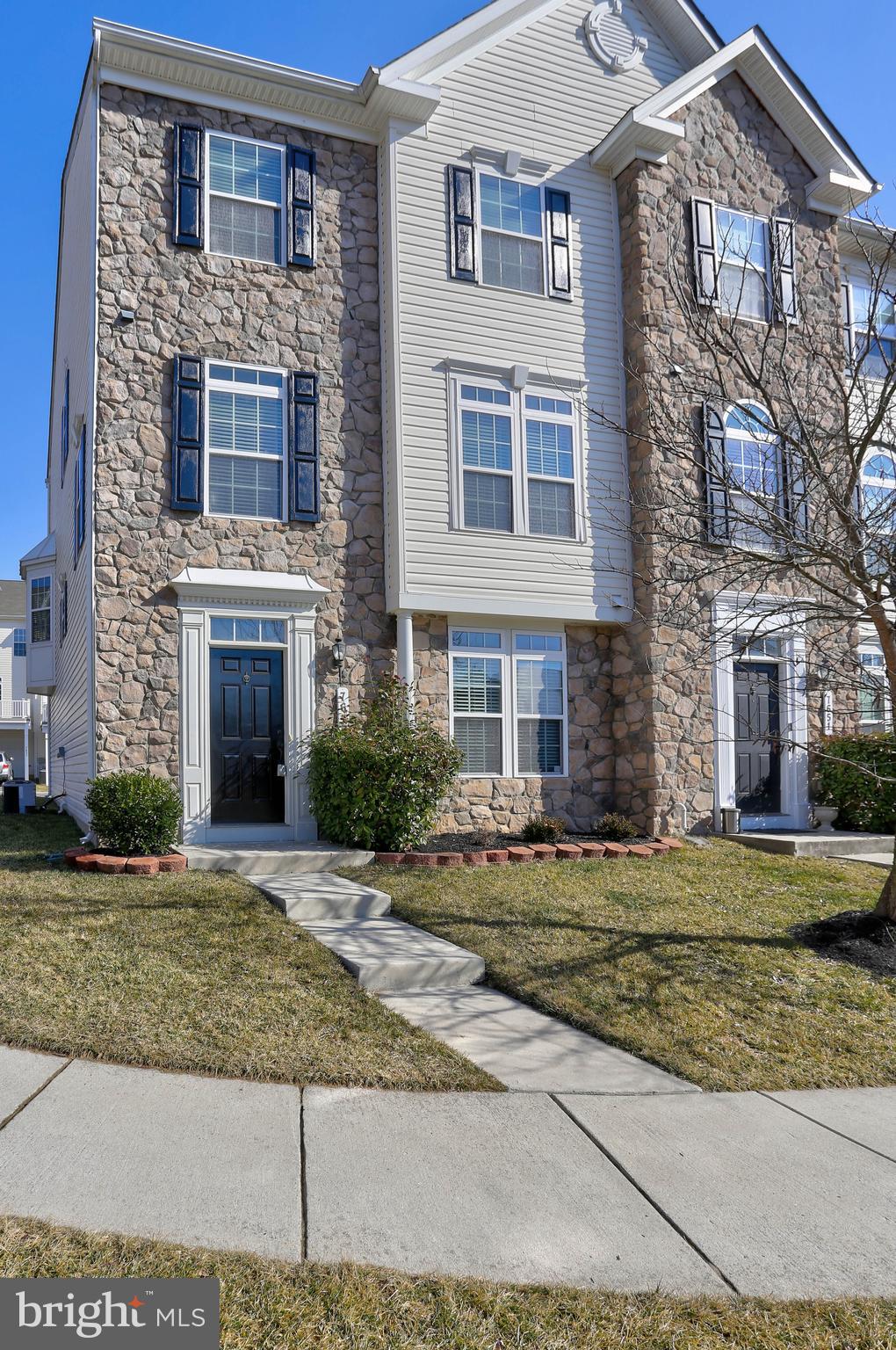 VILLAGES OF DORCHESTER - Residential Lease