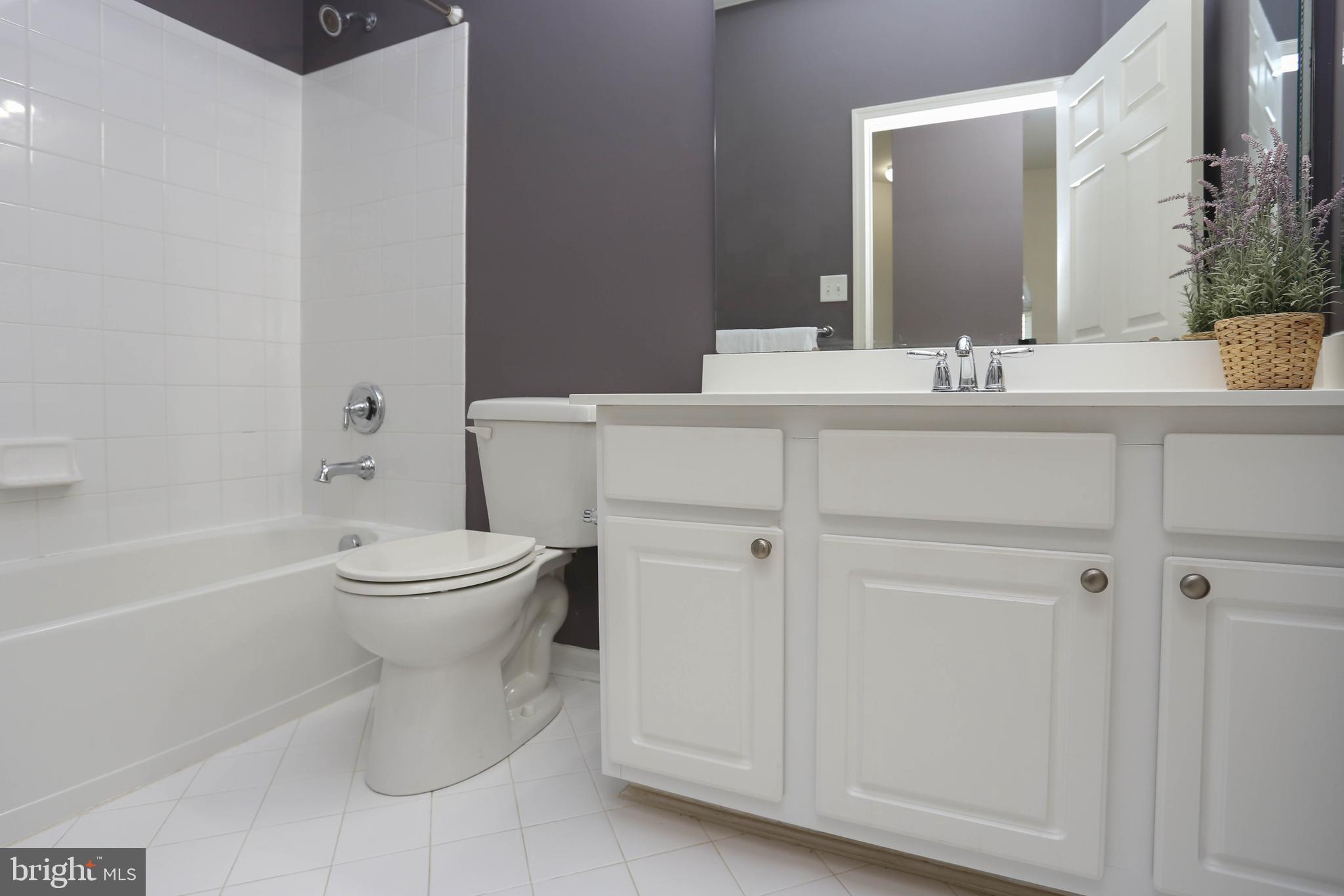 VILLAGES OF DORCHESTER - Residential Lease