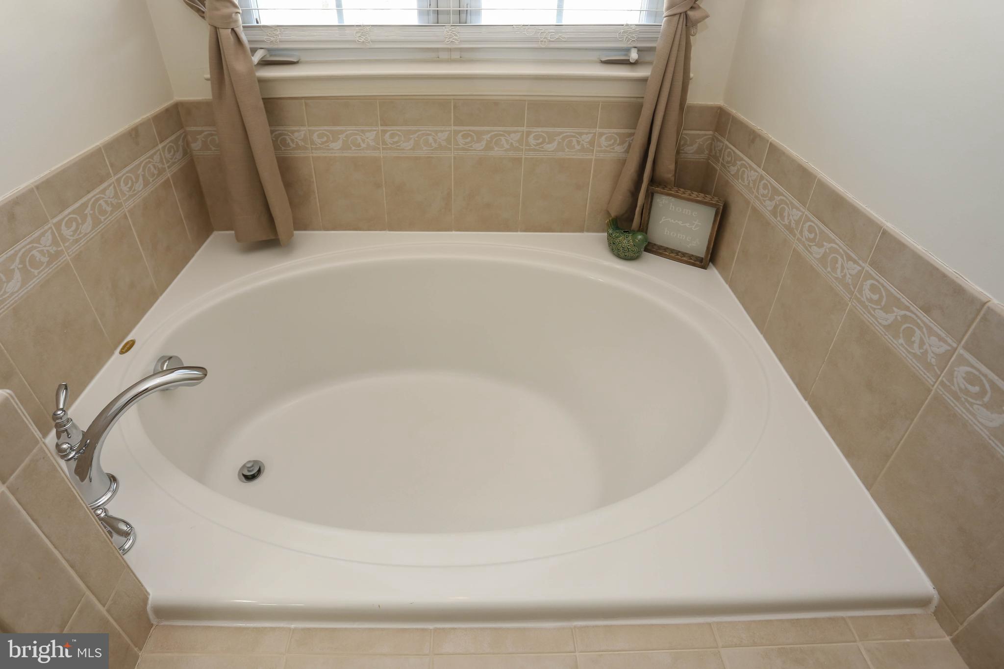 VILLAGES OF DORCHESTER - Residential Lease